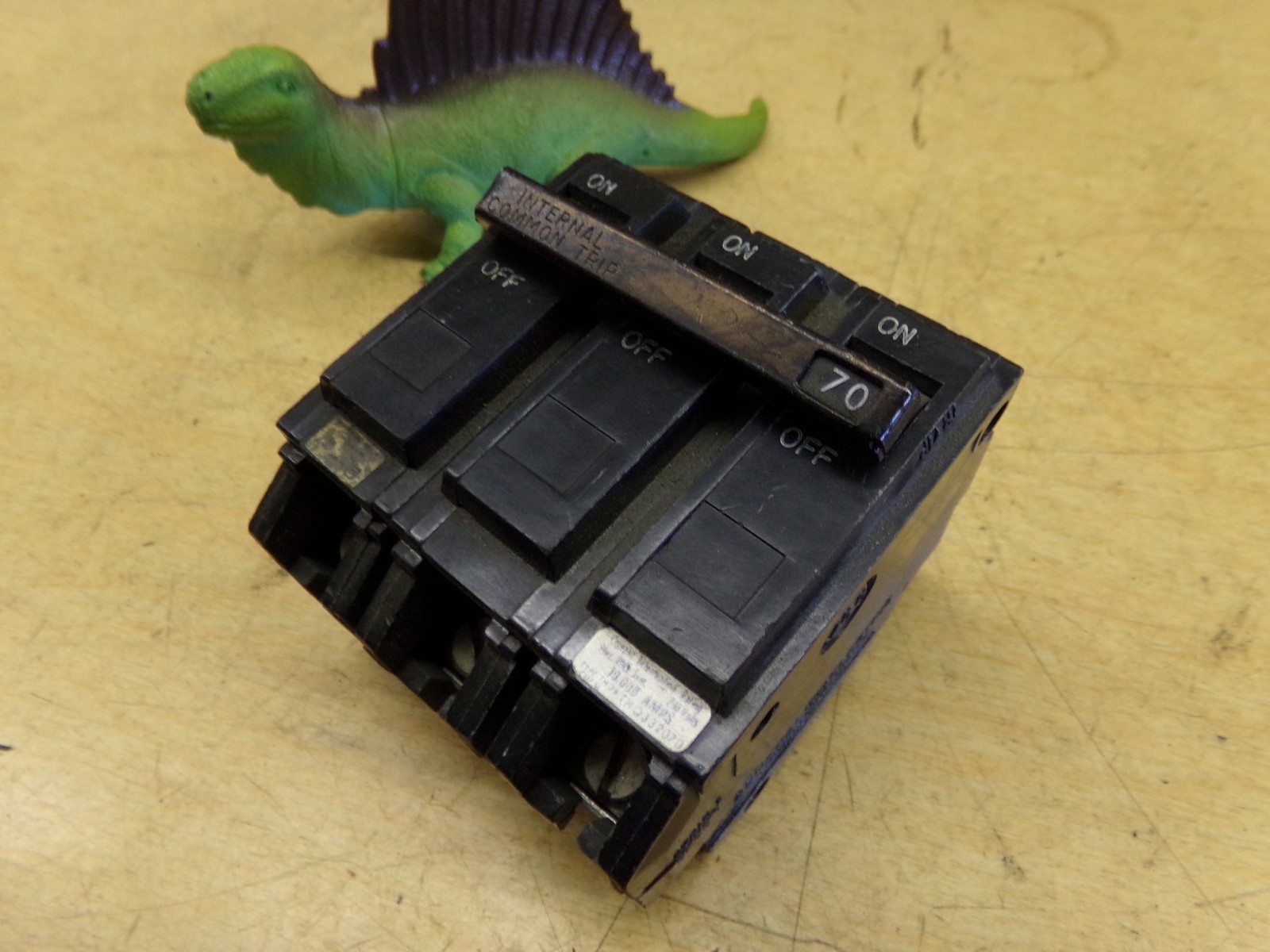 General Electric LL-5388, 3 Pole Circuit Breaker *Free Shipping*