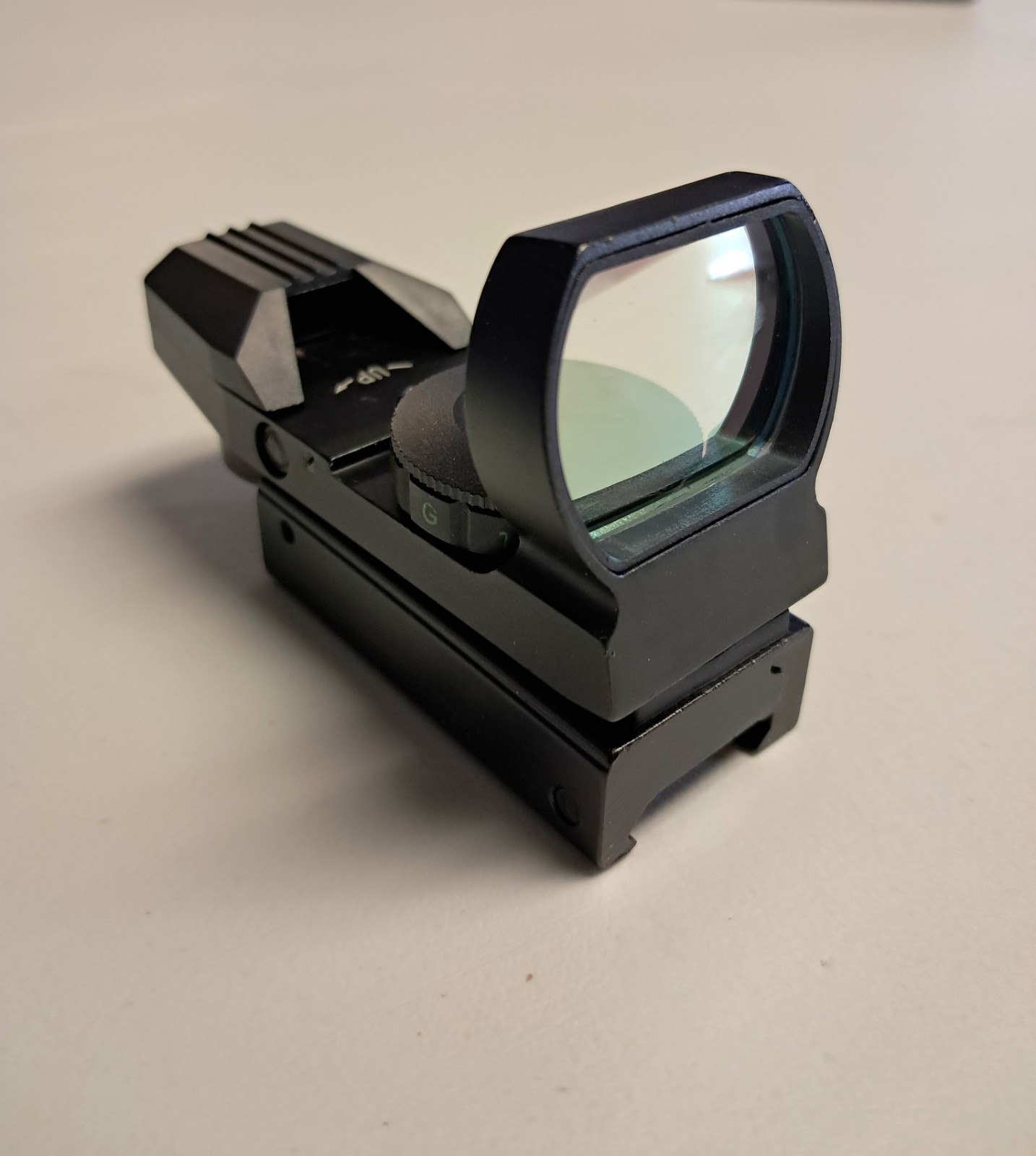 Westlake HD101 Variable (4) Reticle Red/ Green Reflex Sight Weaver Mount