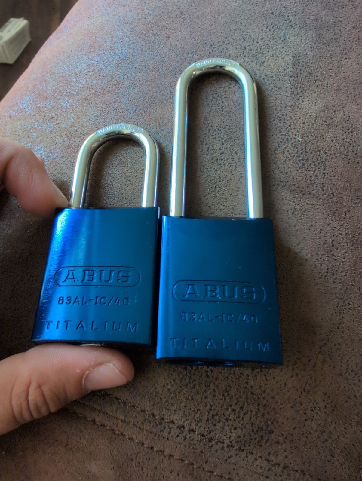 Abus 83Al-Ic/40 Blue Padlock, Coreless, Long Shackle And Short One No Cylinders
