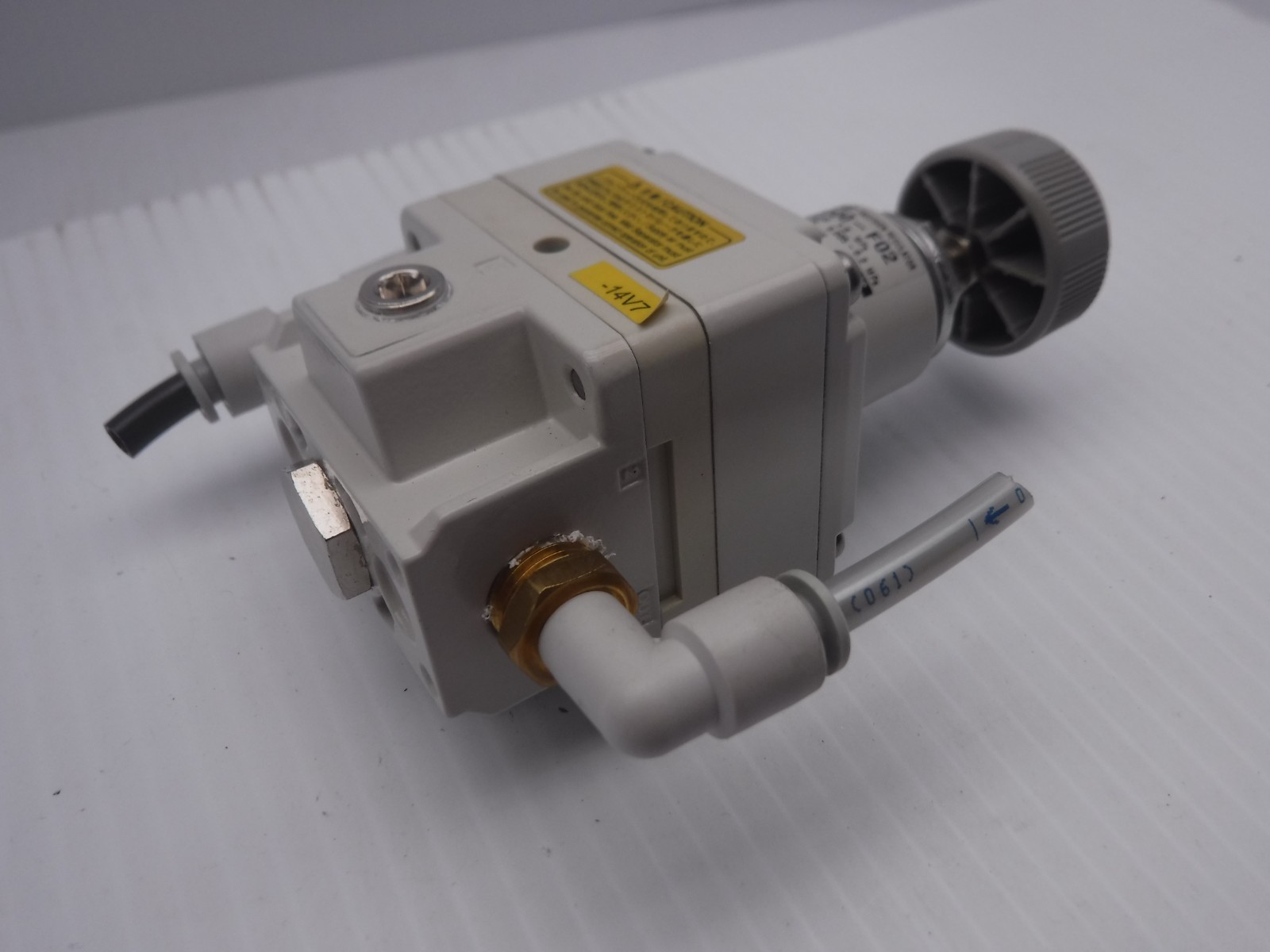 SMC IR2000-F02 Precision Regulator
