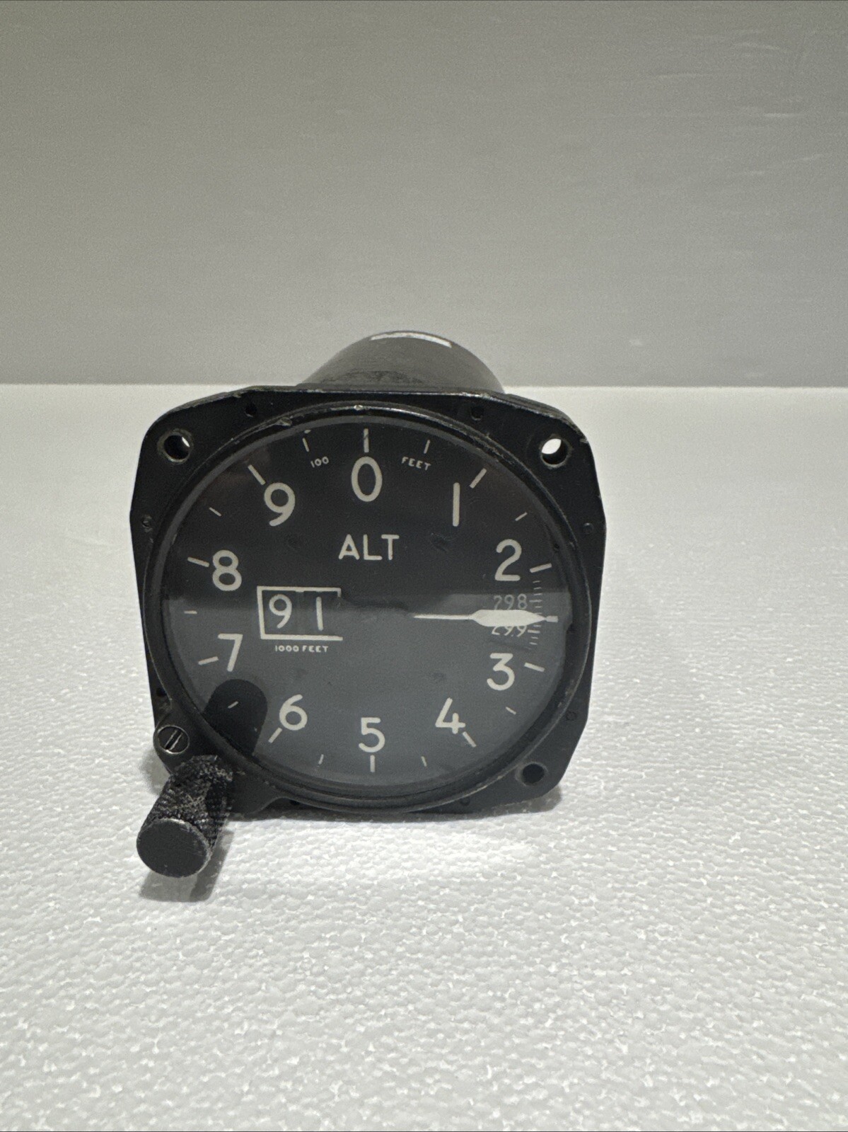 Kollsman Instrument Co. Altimeter Pressure Counter Pointer Type MC-2 400 CYCLES