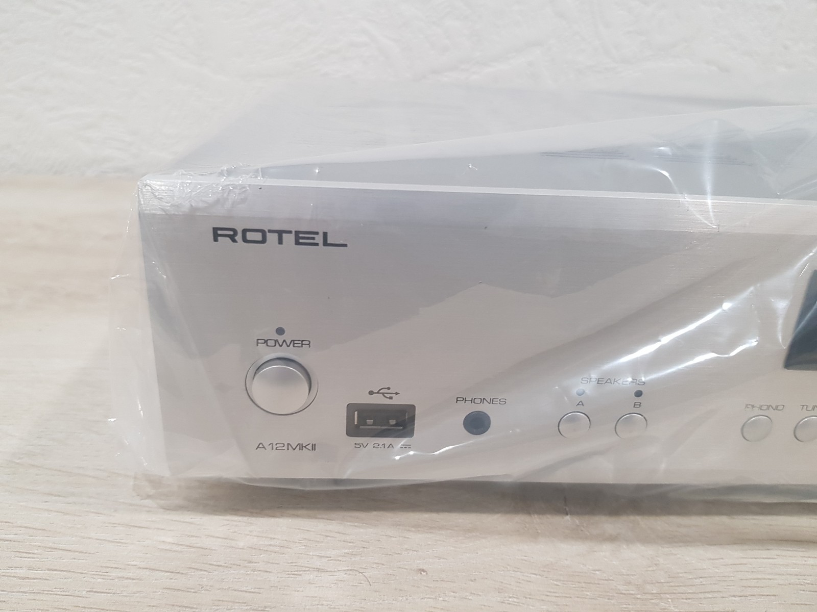 Rotel - A12MKII 60W 2-Ch Integrated Stereo Amplifier - Silver