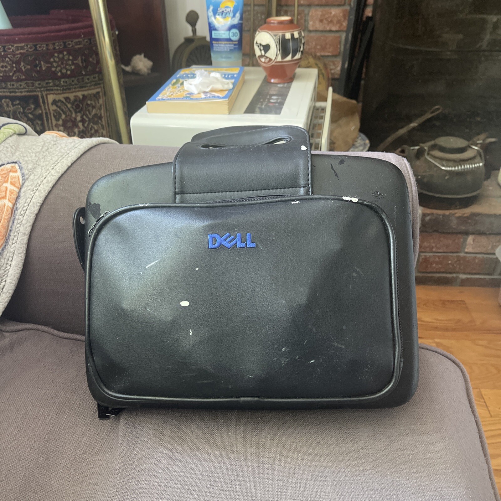 Dell 3200MP DLP Front Projector No Remote in Original Dell Case - Cords Manual