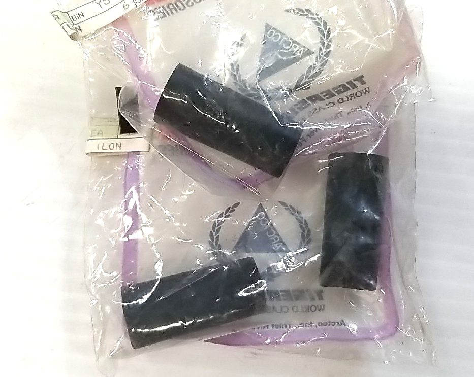 NEW OEM ARCTIC CAT TIGERSHARK THREE GRIP COMPRESSION PLUGS 0673-587 ARTIC