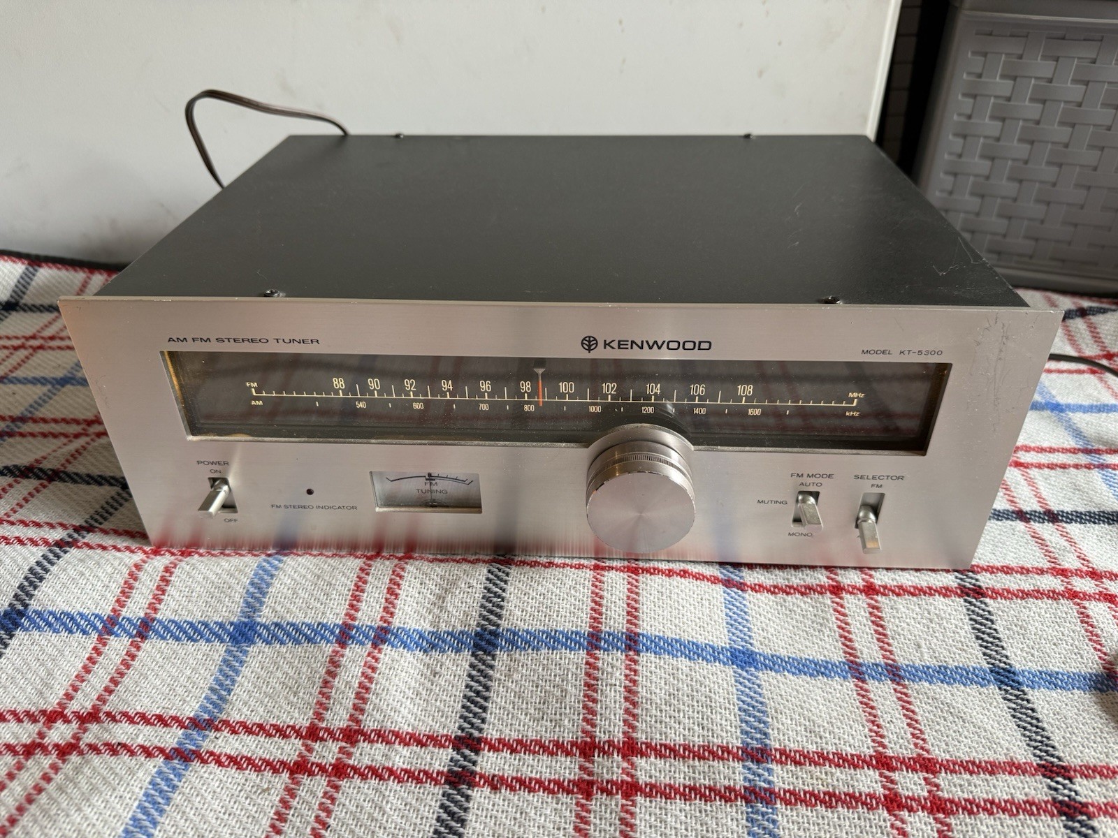Vintage Kenwood KT-5300 AM / FM Stereo Tuner Silver Made In Japan ~ TESTED