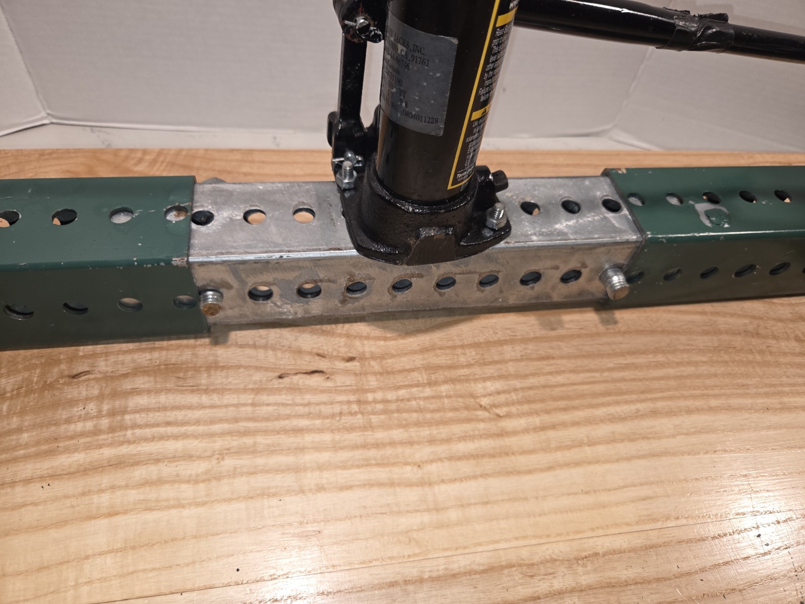 Bench Mount Heavy Duty Hydraulic Bow Press