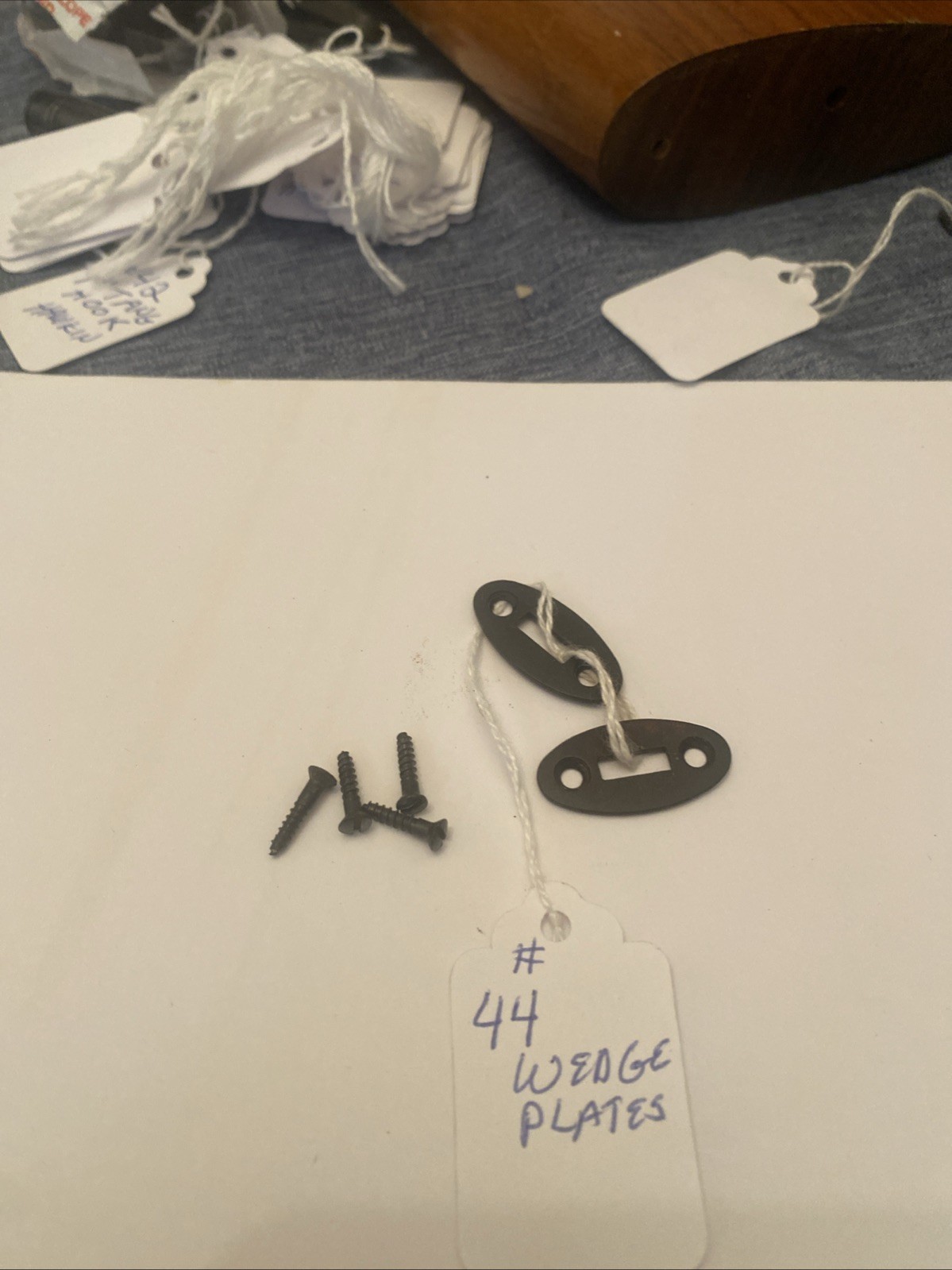 Wedge Plates with Screws