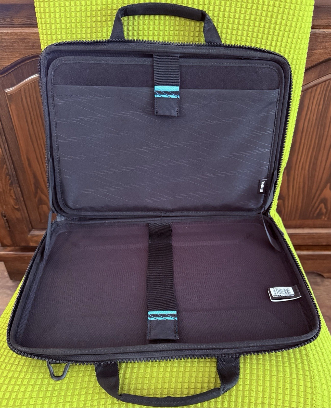 Thule Gauntlet 4 Attaché Briefcase for all 15", 16”, & 14.1" MacBooks/Laptops