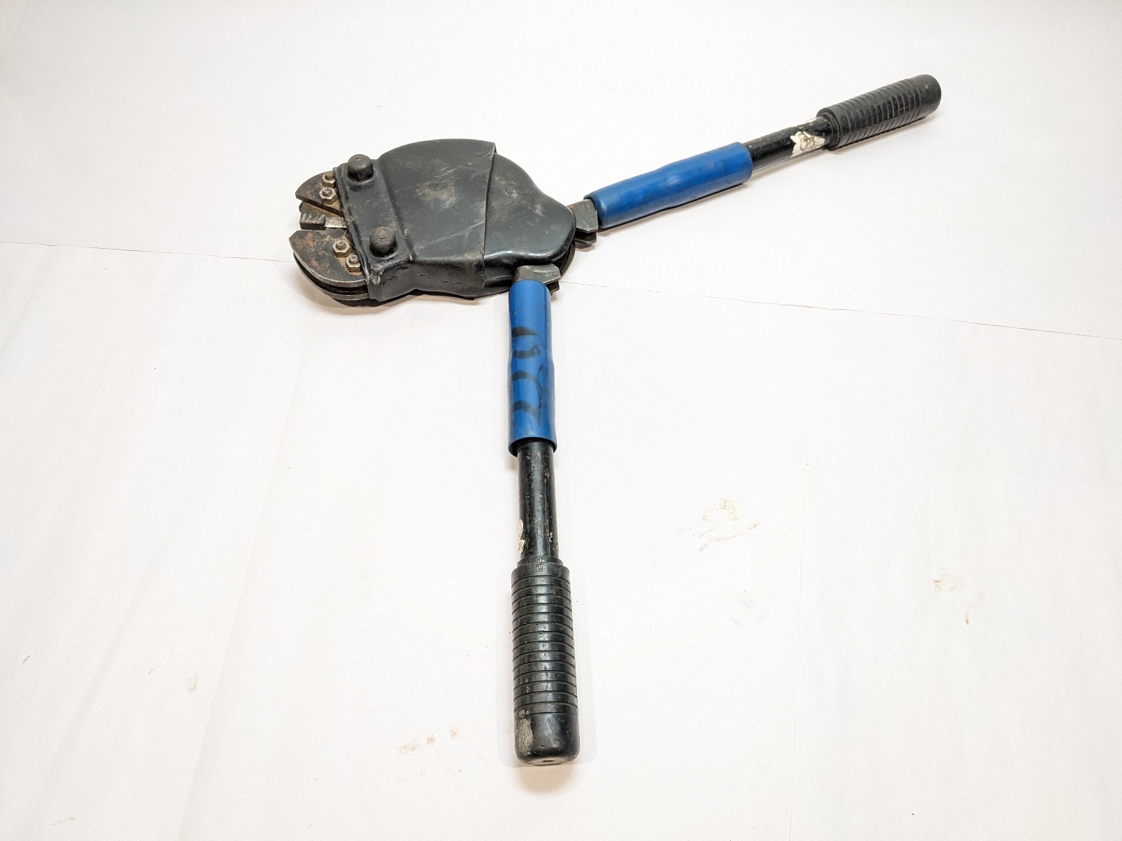 Thomas & Betts Ratcheting Cutter Crimper