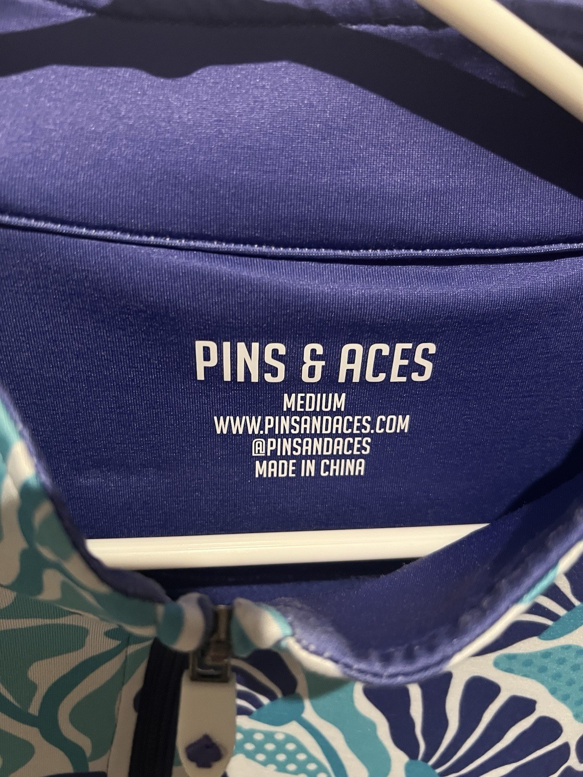 Pins And Aces Q Zip Medium