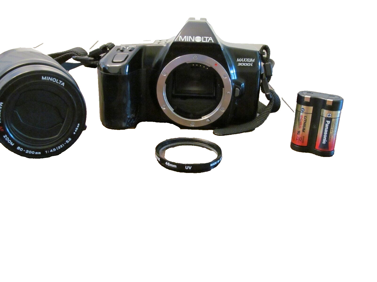 Minolta Maxxum 3000i 35mm SLR Film Camera w/ 80-200mm Lens UV Filter New Battery
