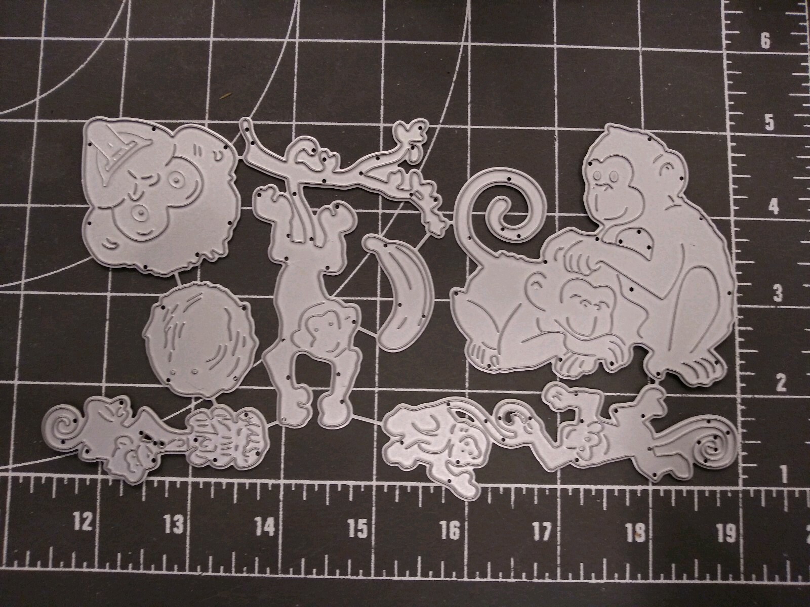 Universal Die Cut Tool Thin Metal Emboss XXL Monkey Jungle Zoo Trampoline Party