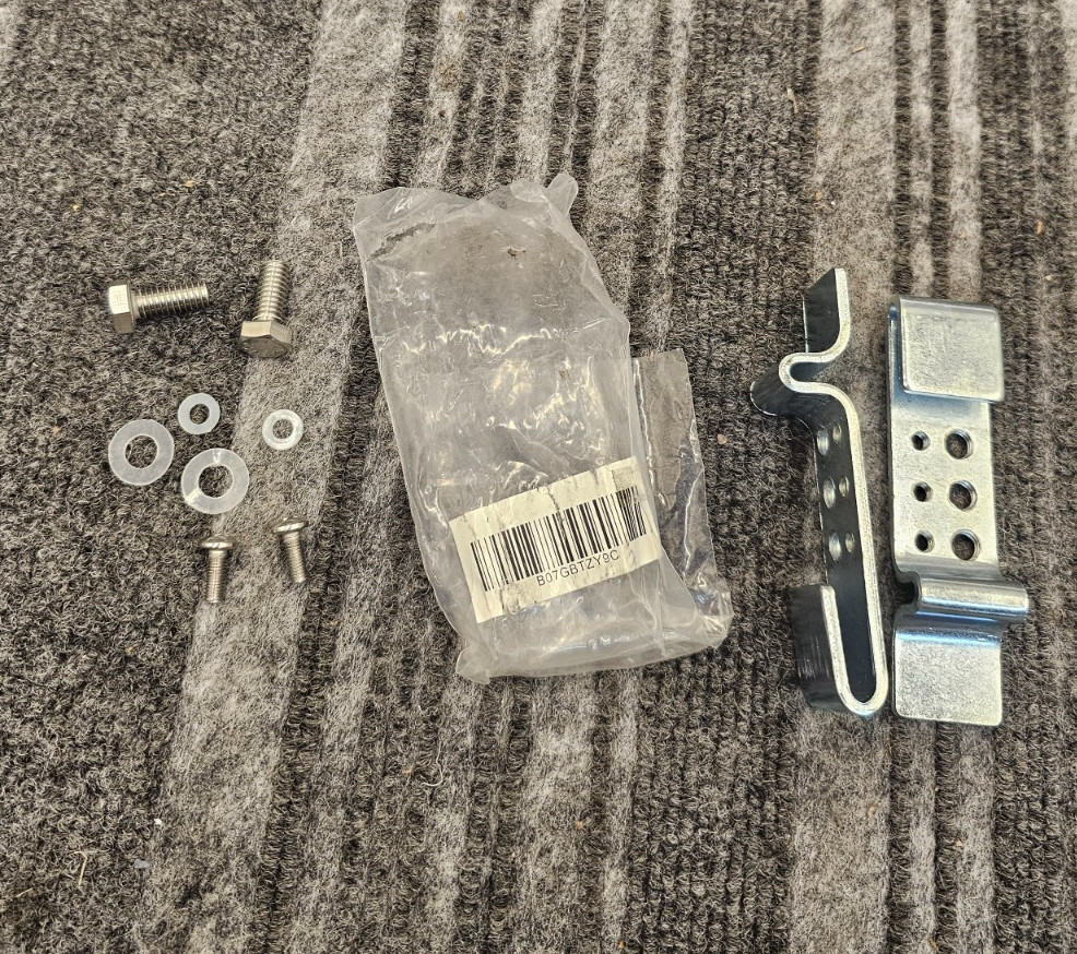 (QTY 12) SmartSign Fence Clip Chain Link Fence Bracket Attachment Assembly