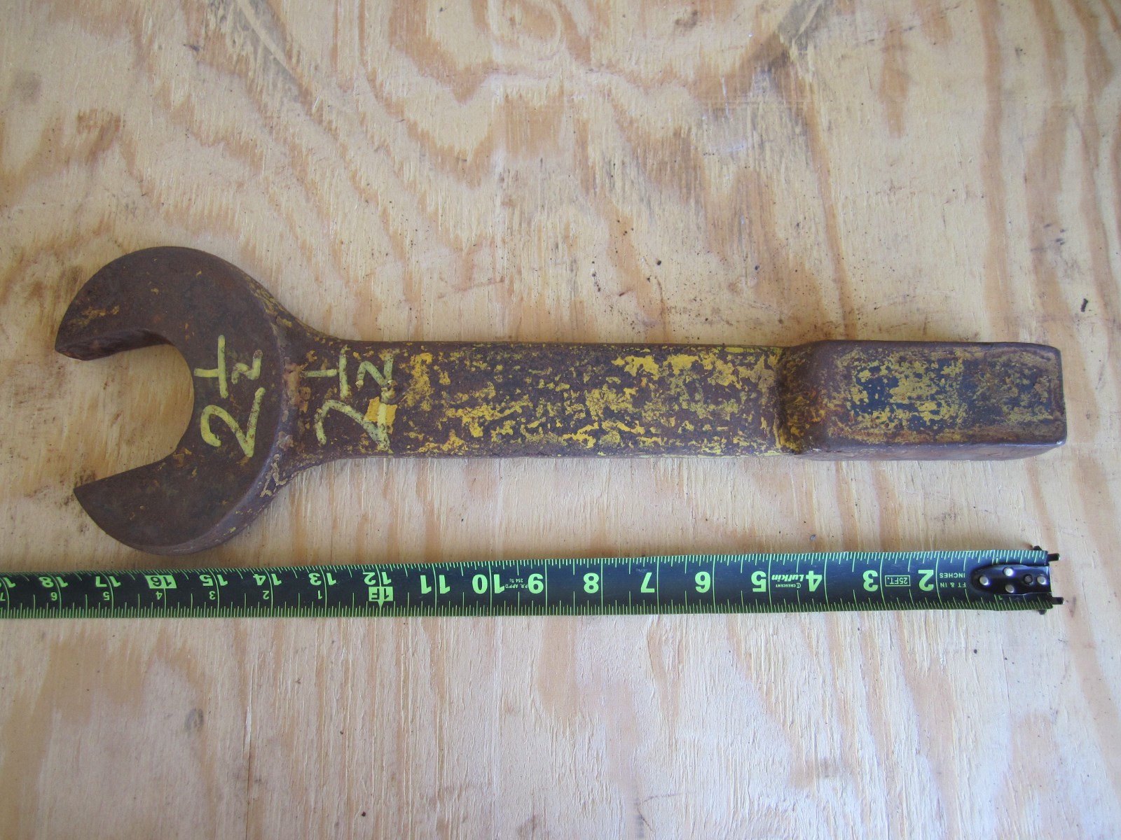 2-1/2" open end striker wrench
