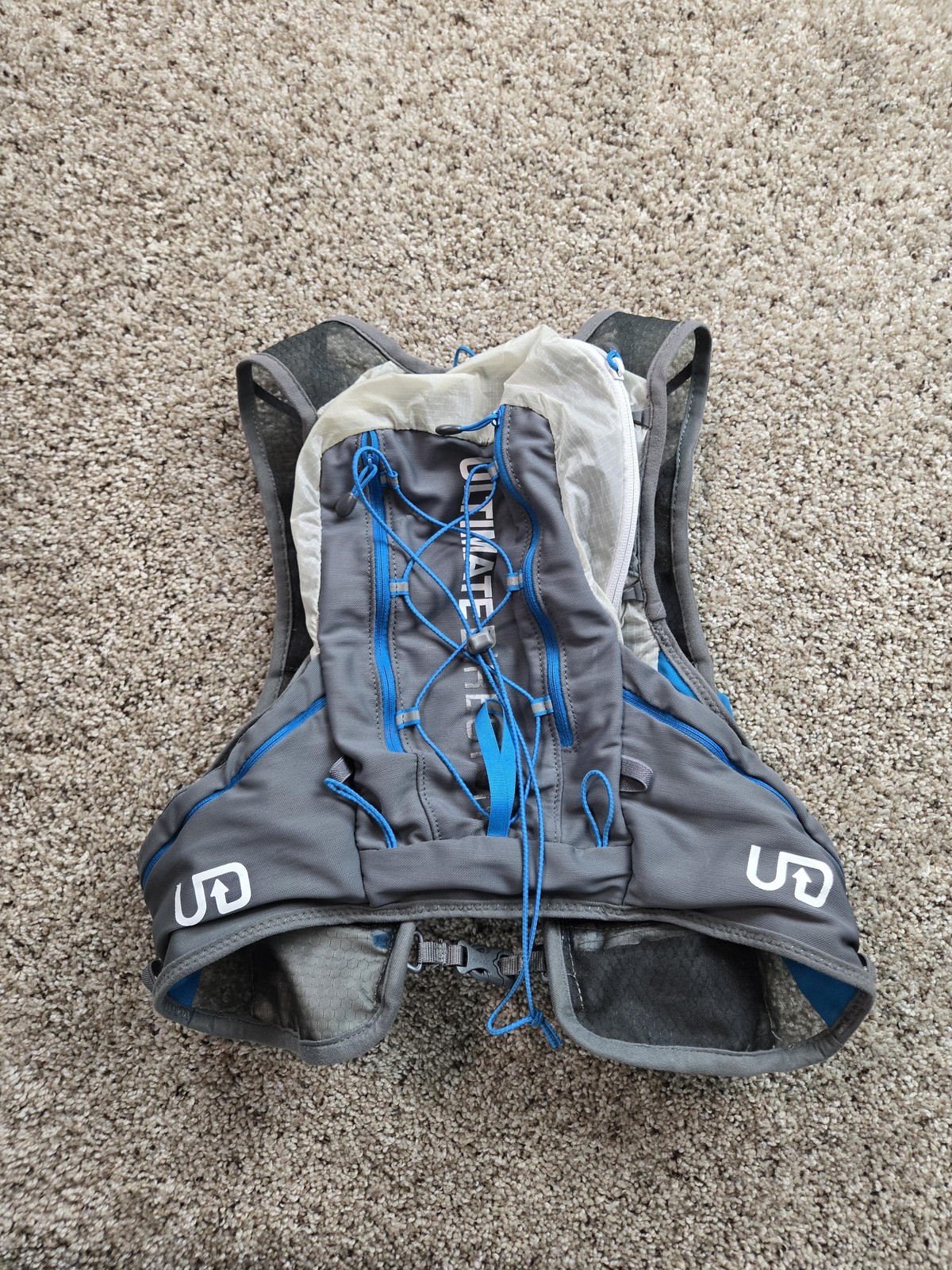 Ultimate Direction Hydration Vest Gray 32 Trail Running Pack UD Pockets