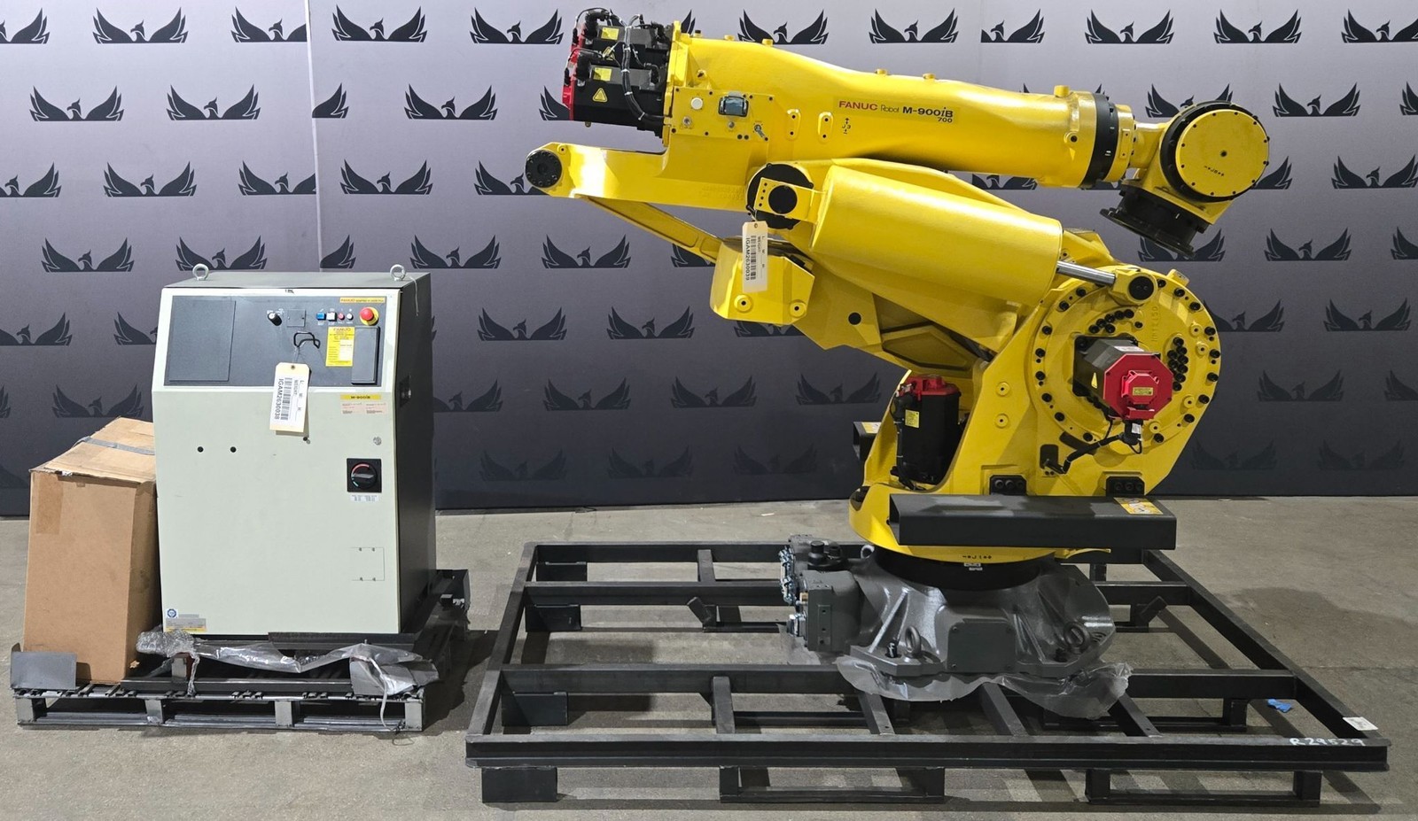 FANUC M-900iB/700 Complete with R-30iB Plus Controller NEW