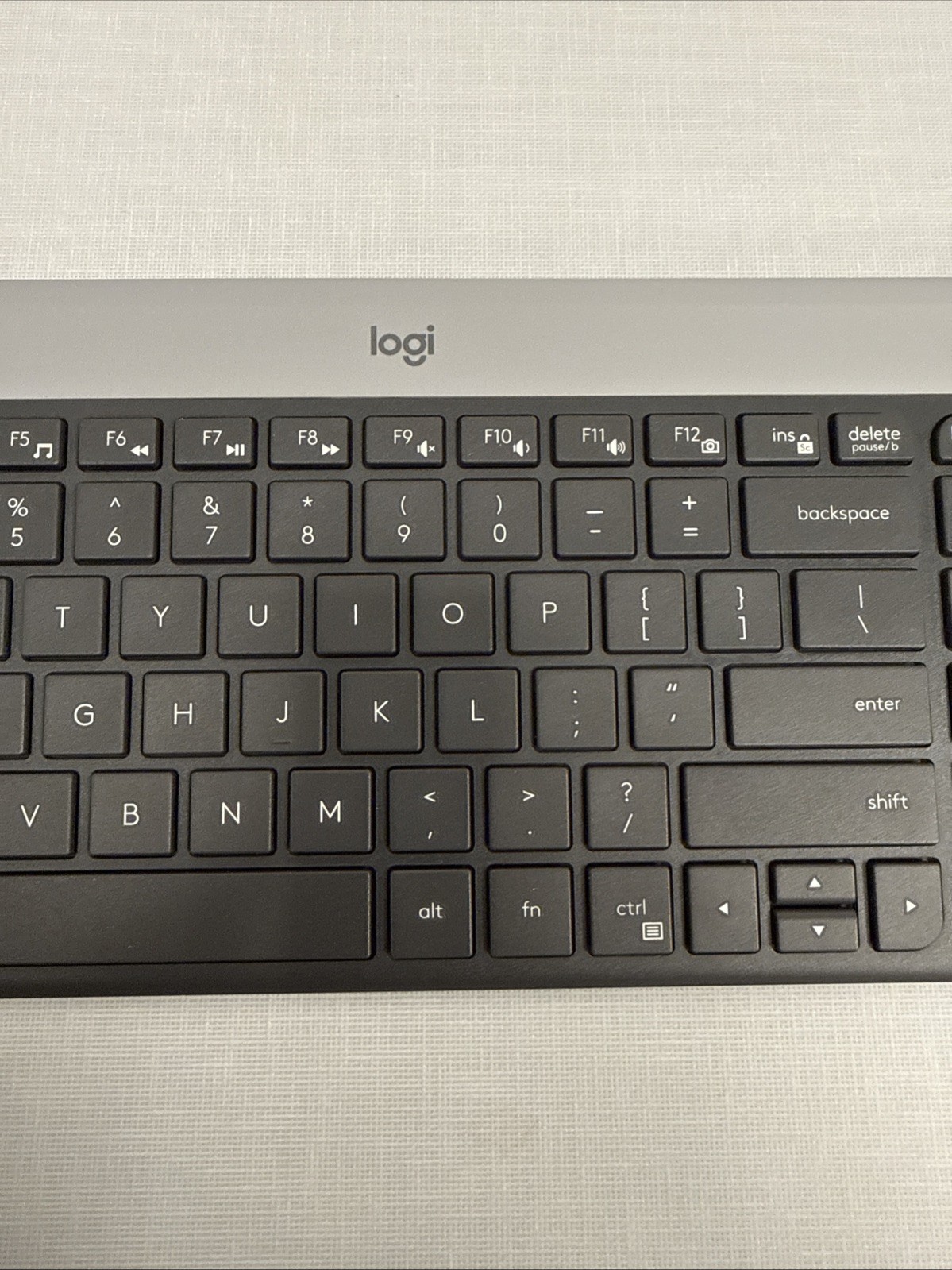 Logitech K470 Full Size Wireless Scissor Keyboard - Black & Silver