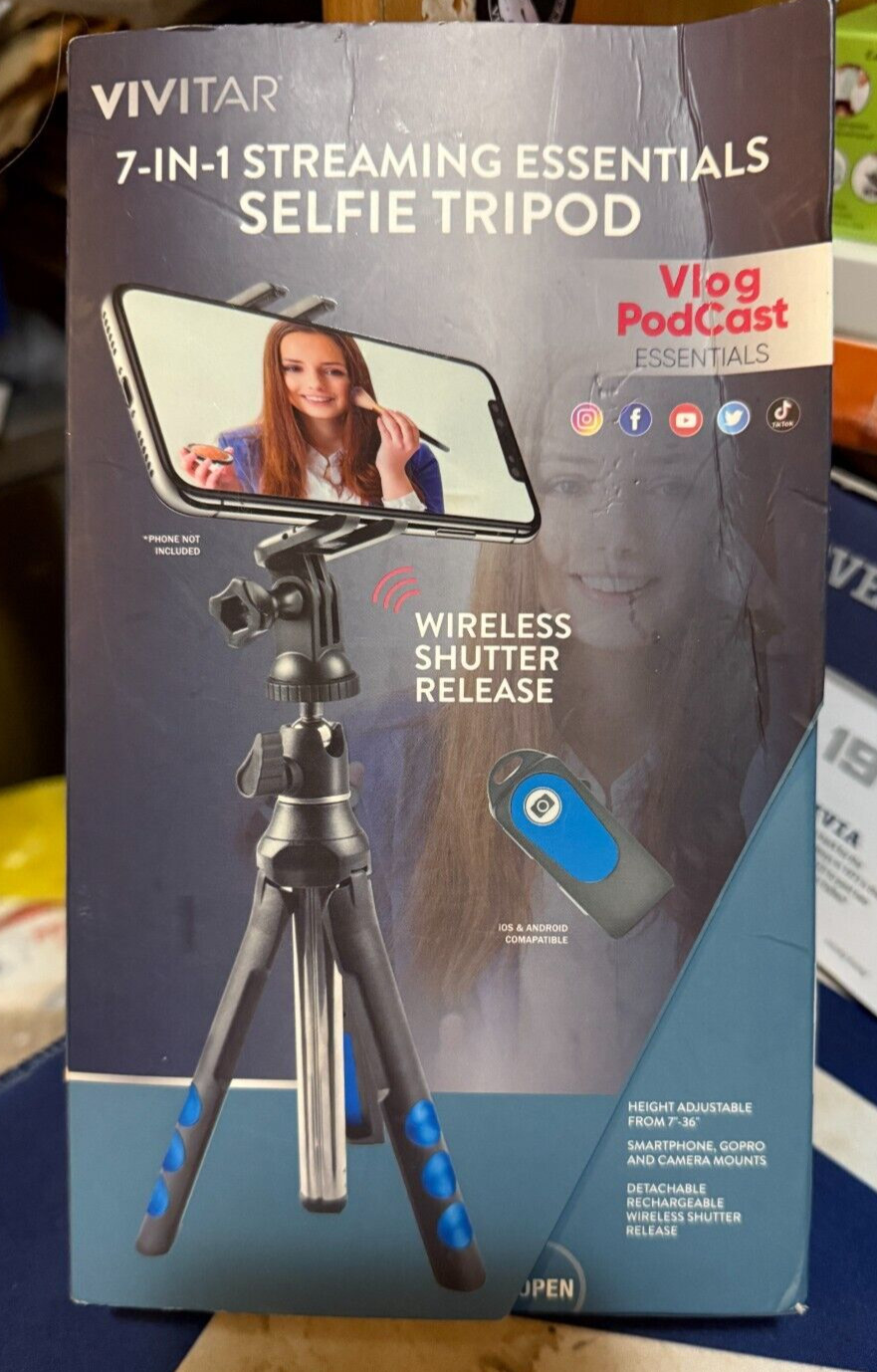 VIVITAR---SELFIE STICK TRIPOD---7-IN-1 STREAMING ESSENTIALS