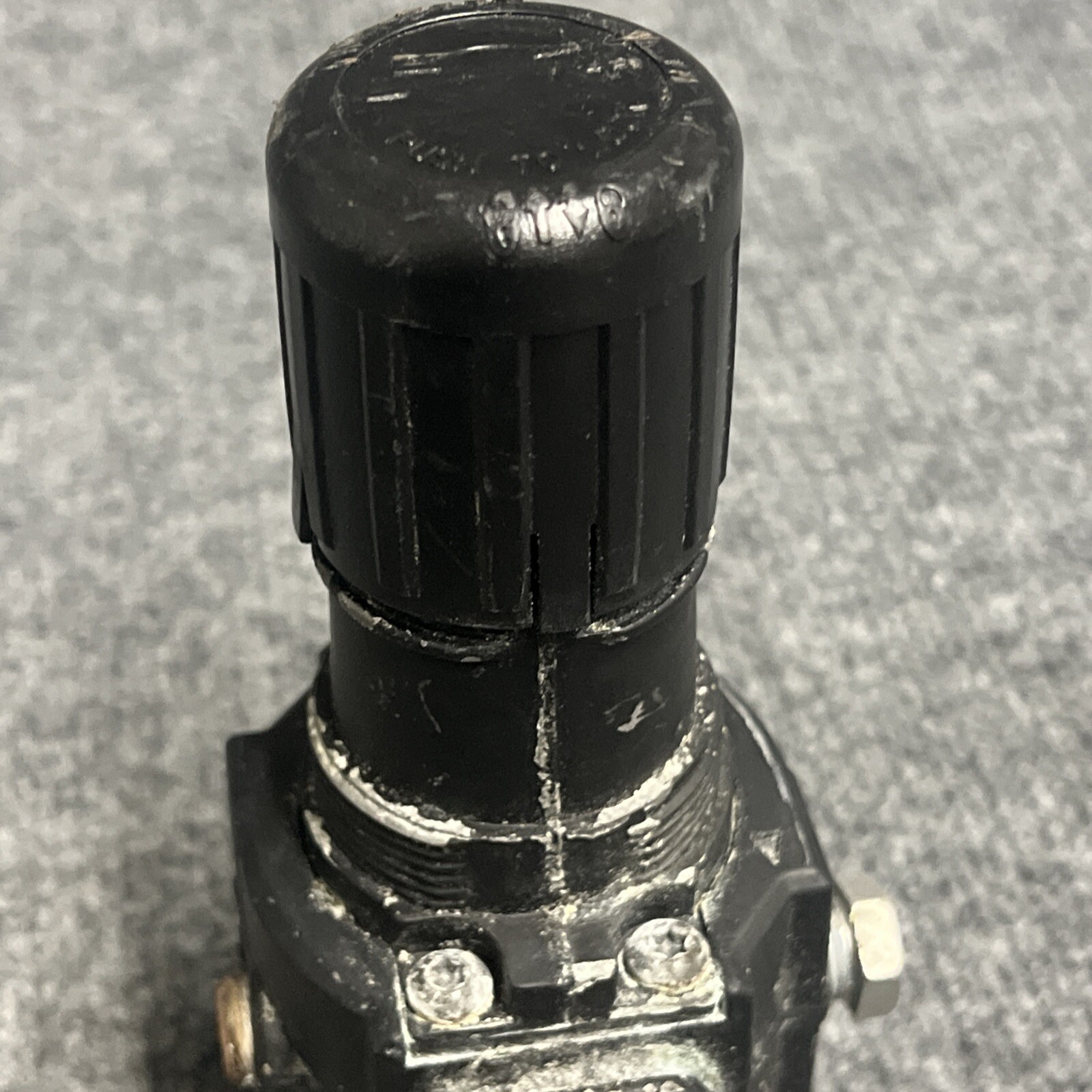 Dayton 4ZM22 1/2" Filter Regulator Used