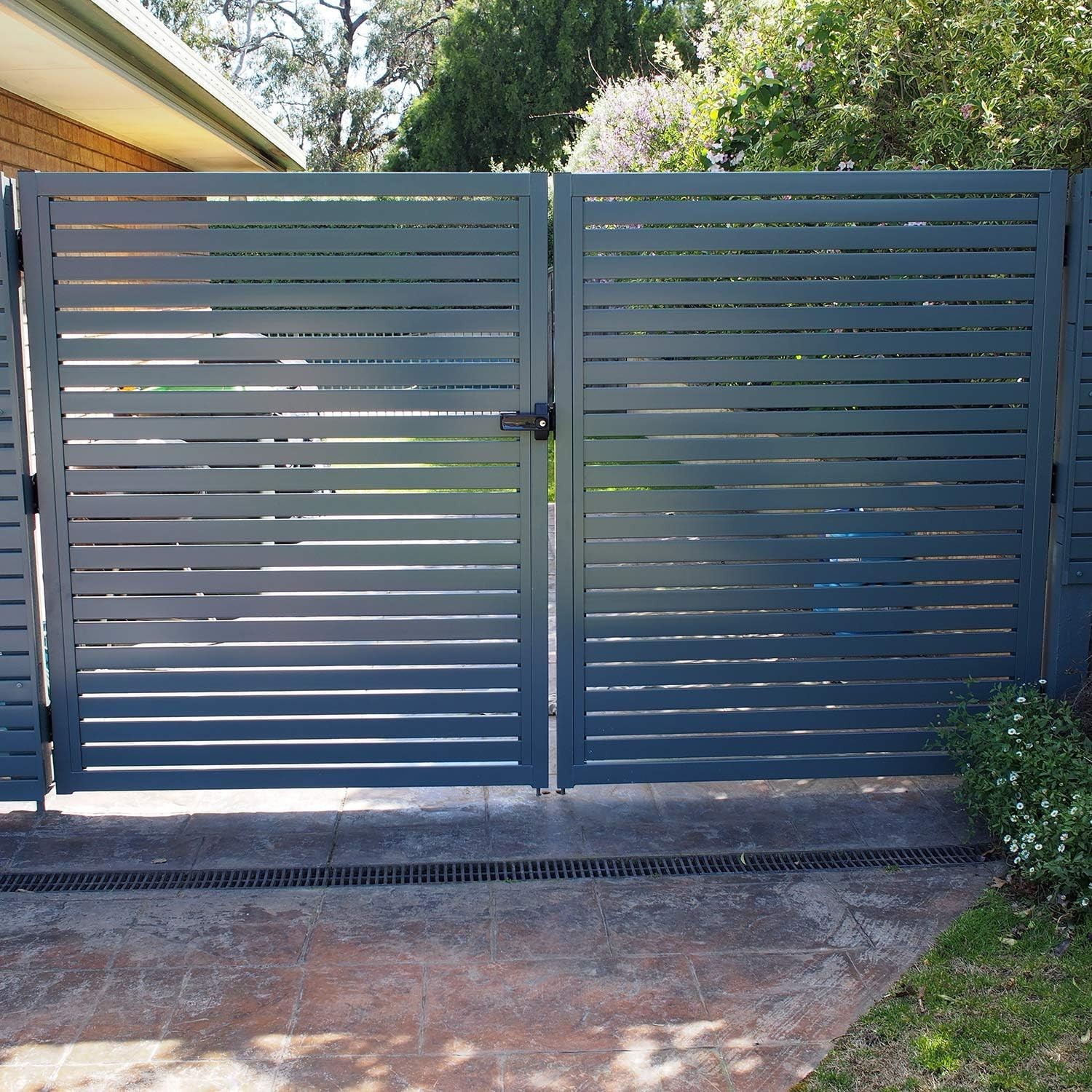 Innovative Magnetic Gate Latch with Durable Polymer Design for Long-Lasting Use