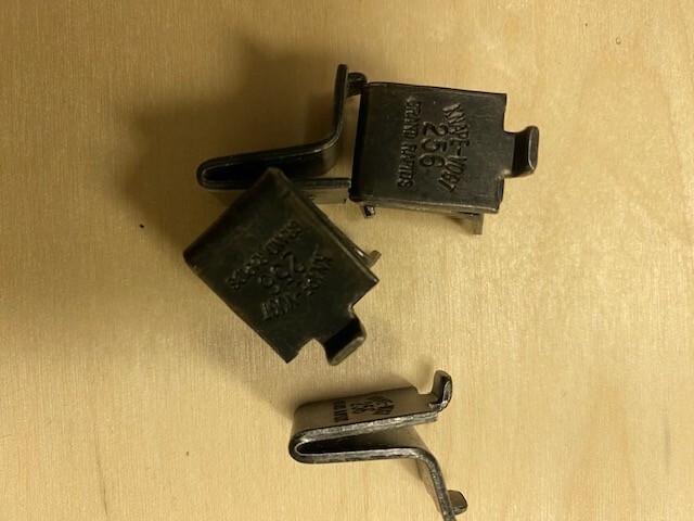 Book shelf clips 4 pcs
