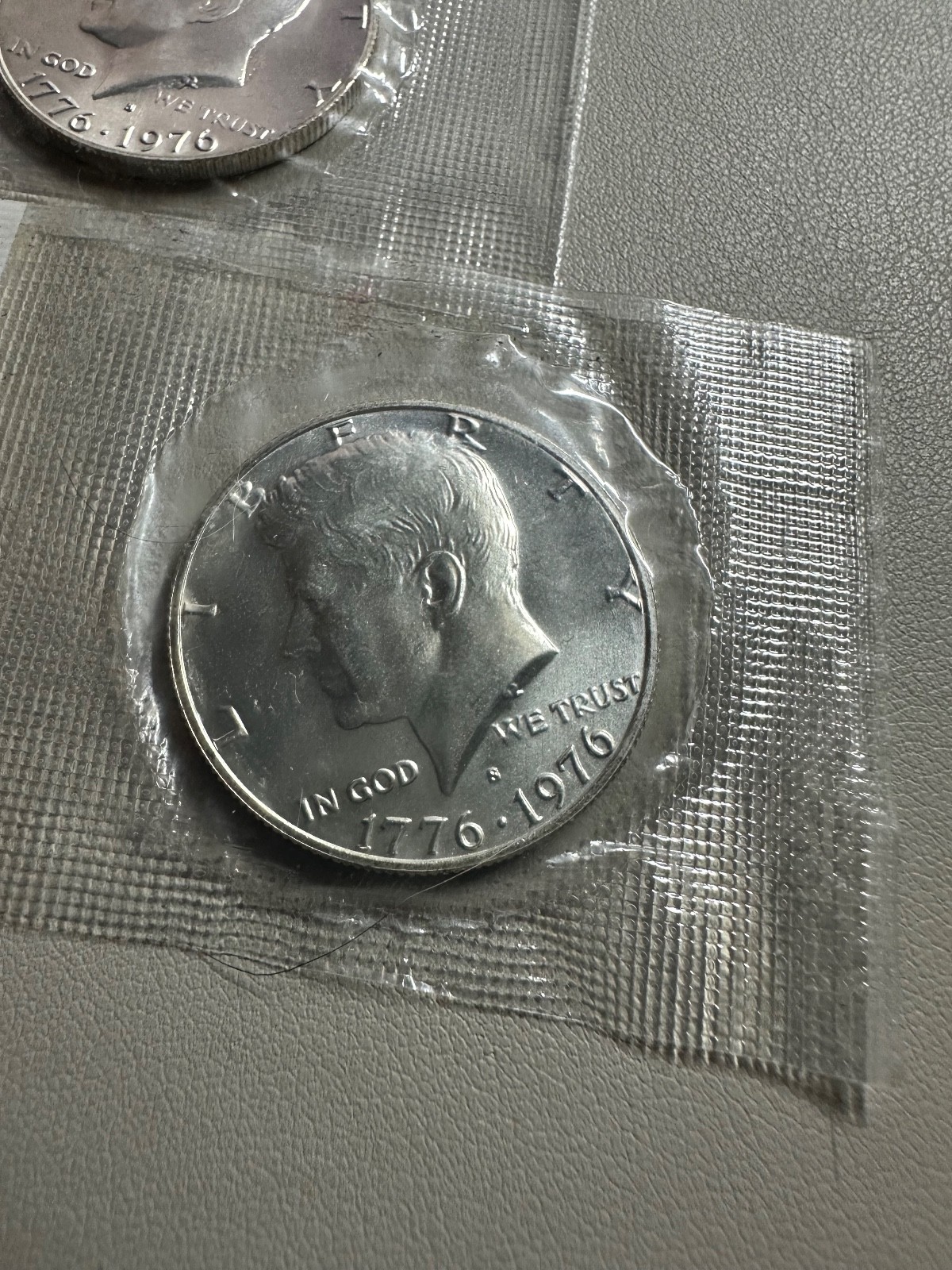 Silver 40% Kennedy Half Dollar Lot of (3) BU Coins In US Mint Cello Pack Lot