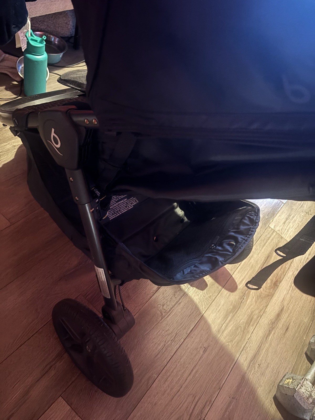 BOB Black Single Jogger Stroller Folding Canopy Adjustable Handles Rubber Tires