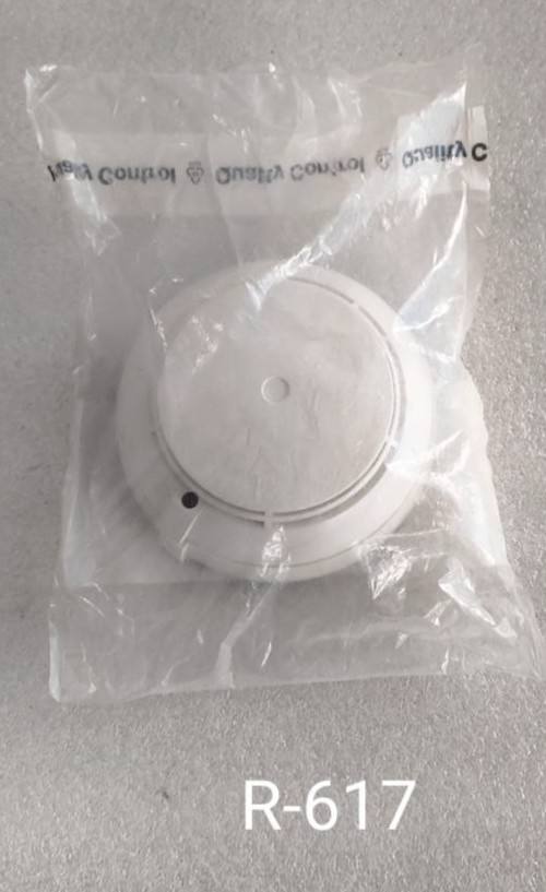 SIEMENS Smoke Detector NEW D01131A FEDEX / DHL