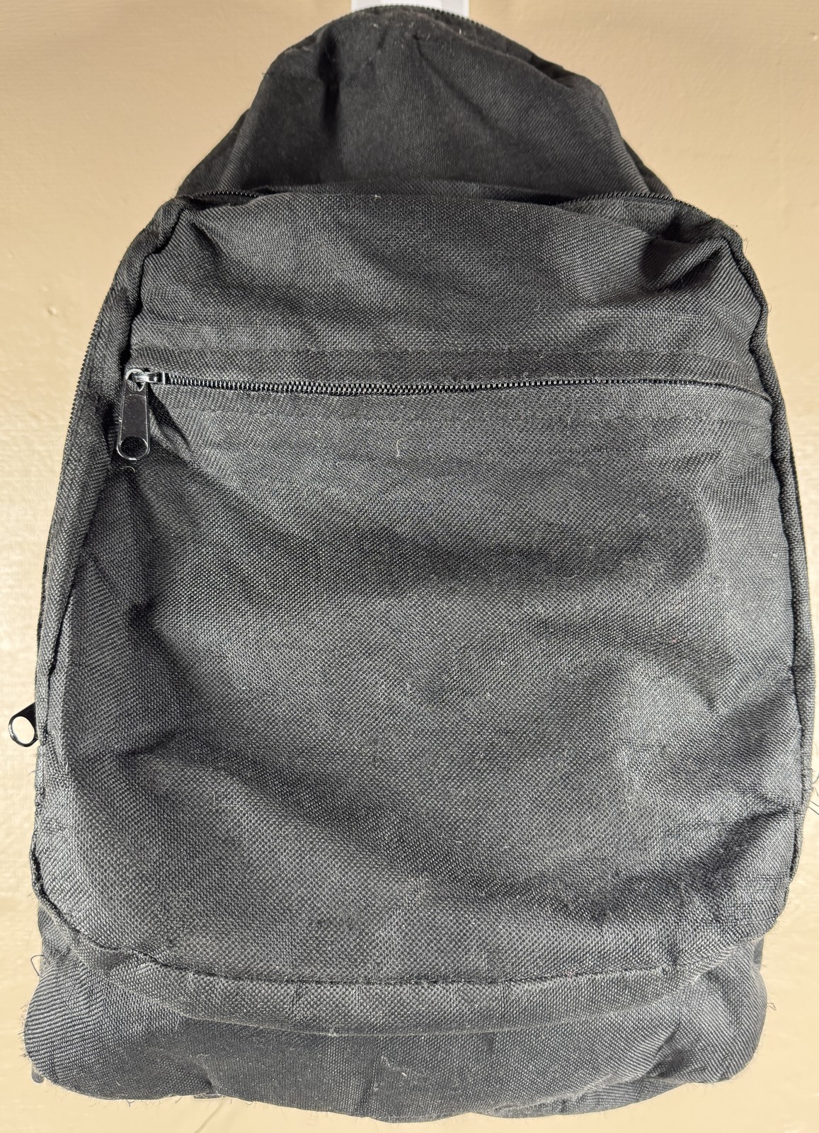 🍀 Black "Smell Proof" Backpack with Padded Straps & Front Zipper Pocket