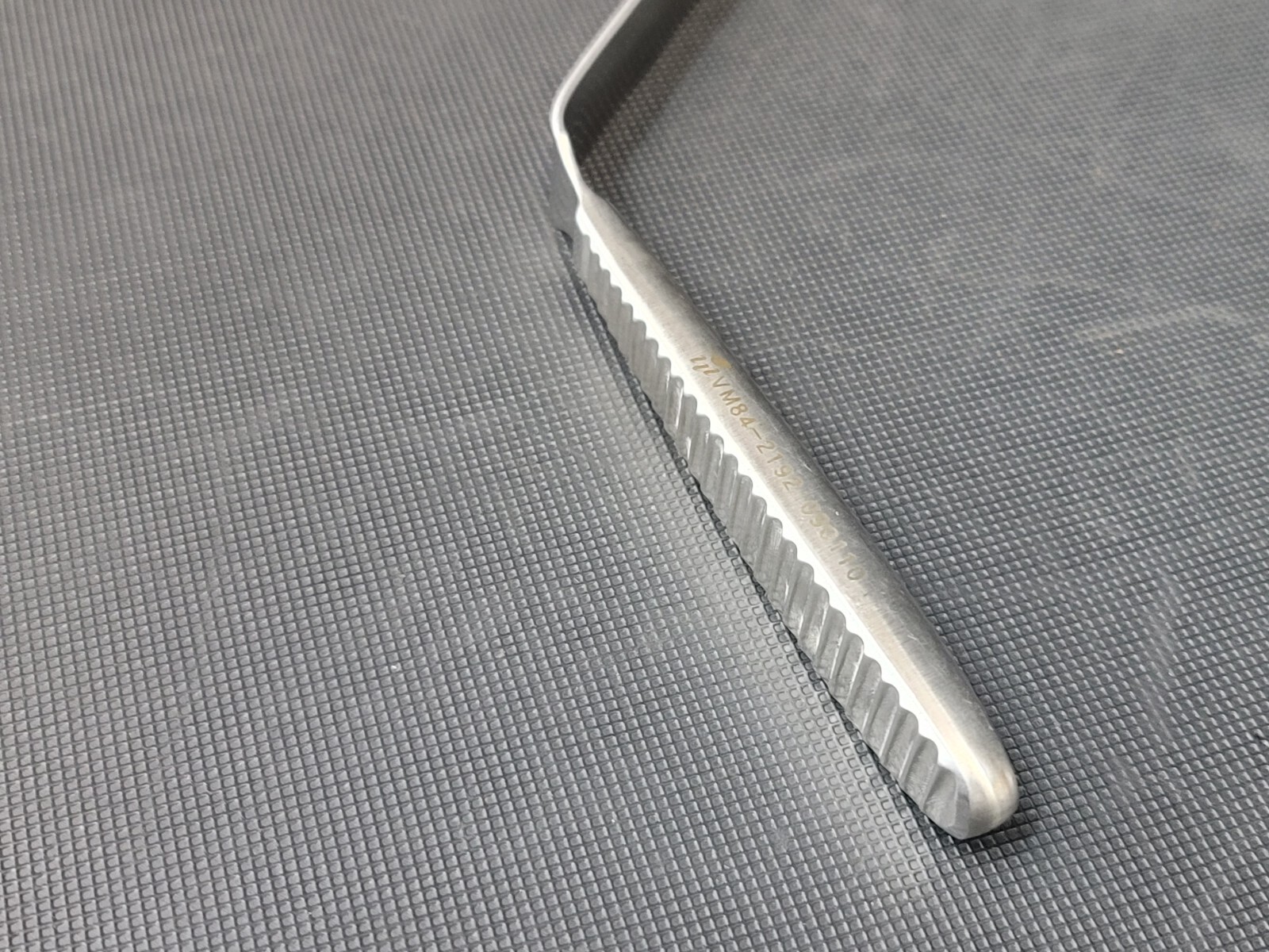 VM84-2192 Blade Retractor 18mm 7" Germany