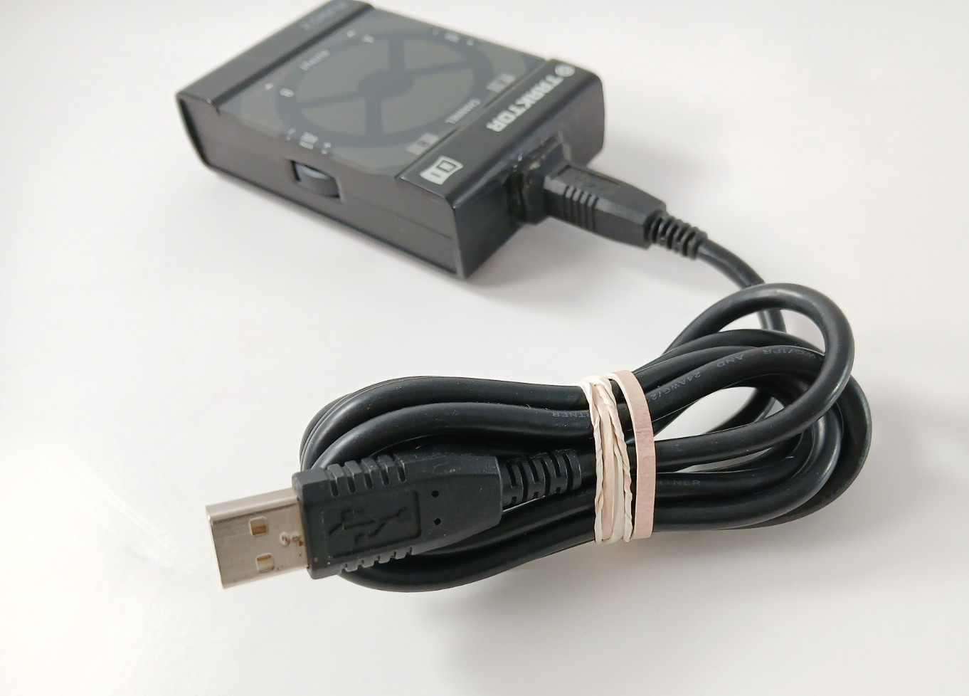 Traktor AUDIO 2 Pro DJ 2-Channel USB Audio Interface Splitter Soundcard + Cables