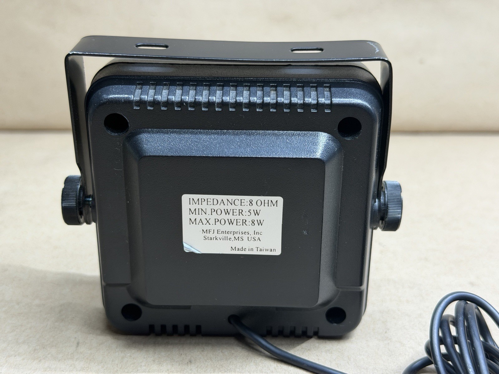 MFJ-281 Ham Radio ClearTone External Speaker with Mounting Bracket