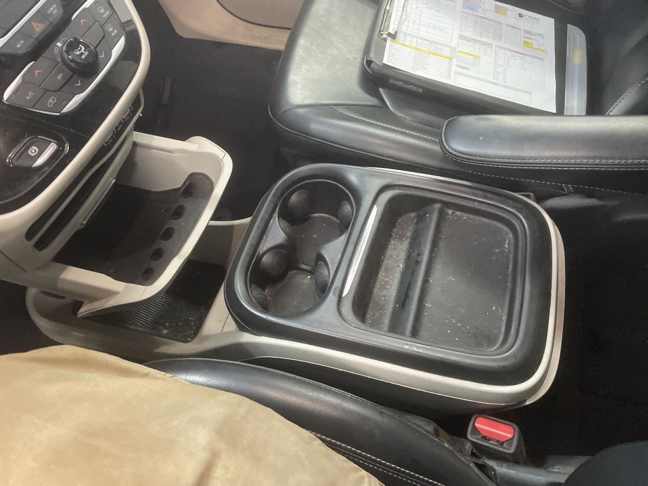 Fuse Box Engine Fits 20-22 VOYAGER 1072007