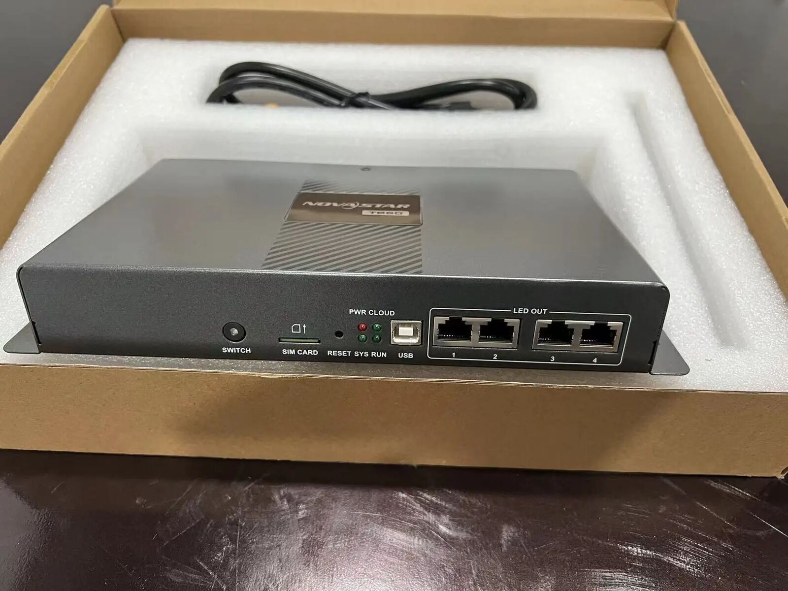 Tb60 LED Screen Controller 2.3 Million Pixels Loading Novastar Multimedia Player