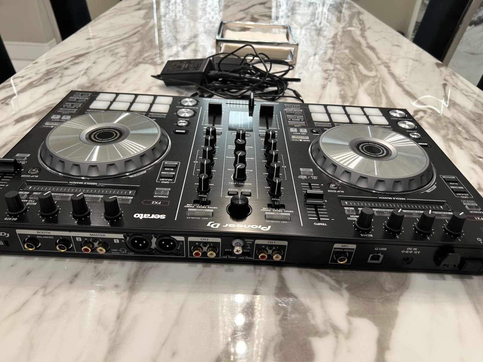 Pioneer DDJ-SR2 2-Channel Serato DJ Controller