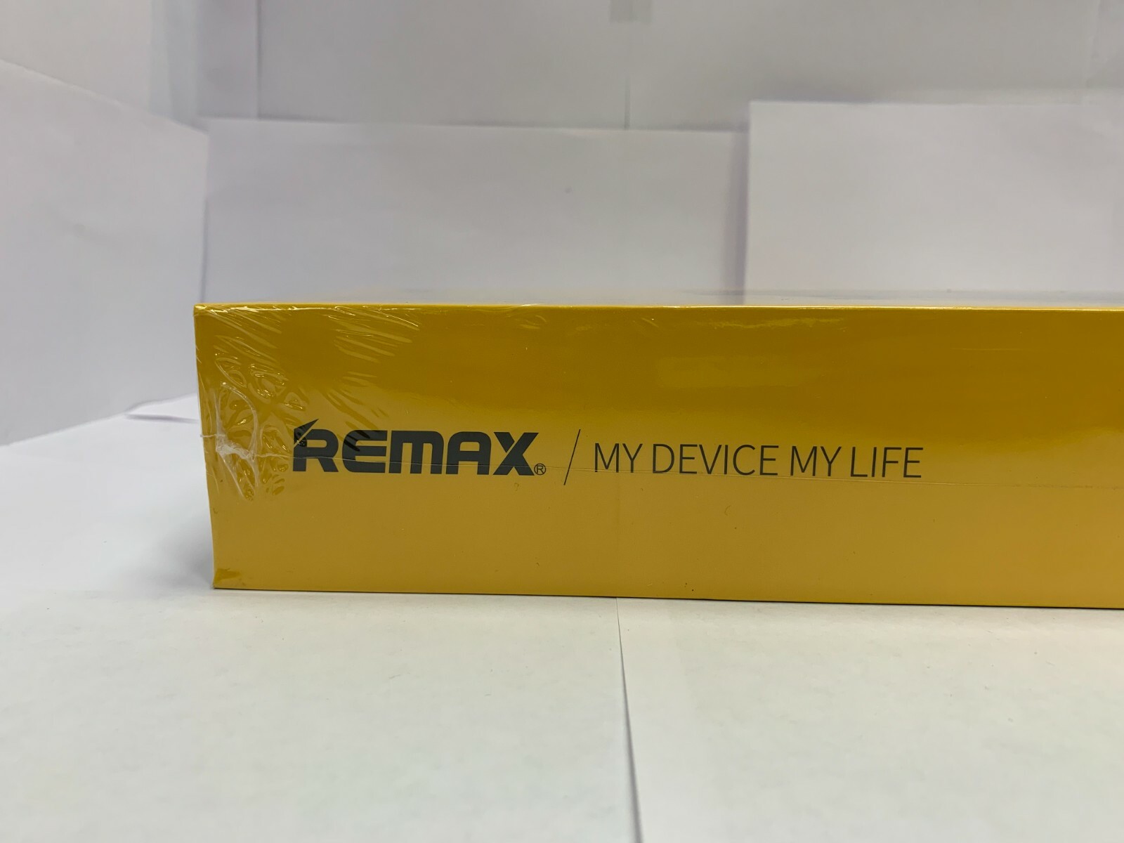 DASHCAM Front & Rear View Camera + Mirror + Data Recorder + Microphone Remax