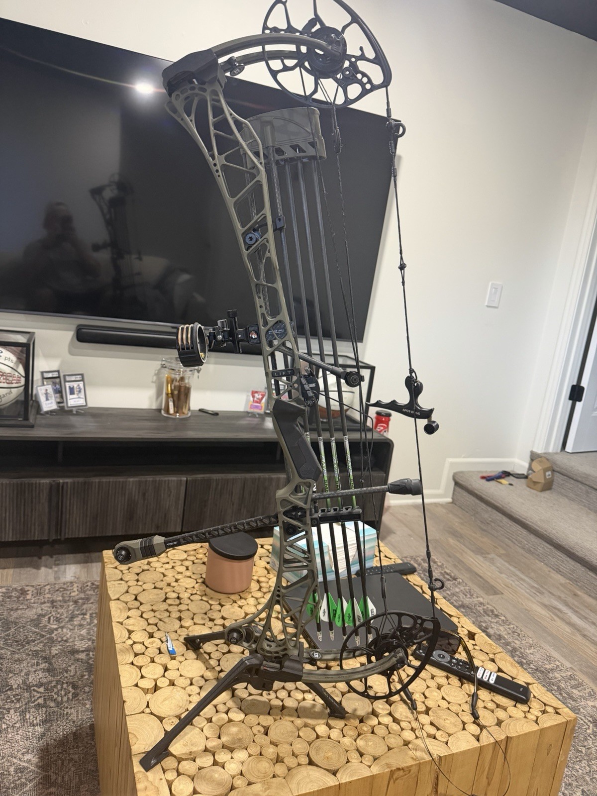 Mathews Lift X 33