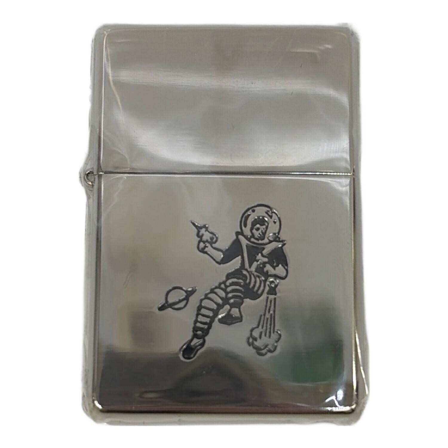 Zippo Retro-style Astronaut Holding Ray Gun High-Polished Chrome Finish Unfired