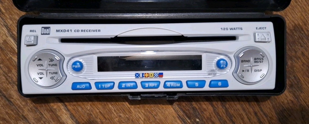 MXD41 CD Reciever " Face Plate Only" With Carry Case