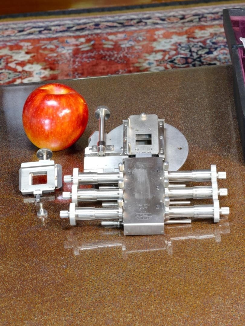 Leitz 6 Spindle Ernst Reitz's Integrating Stage-Microscope Accessories