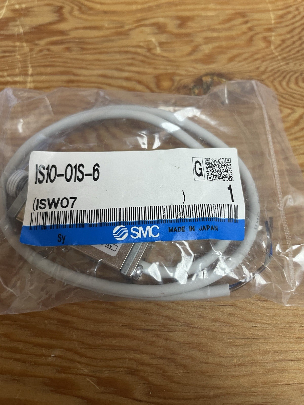 SMC IS10-01S-6 Pressure Switch, 0.1 to 0.6 MPa, IP40, 0.5m Lead Wire NOS