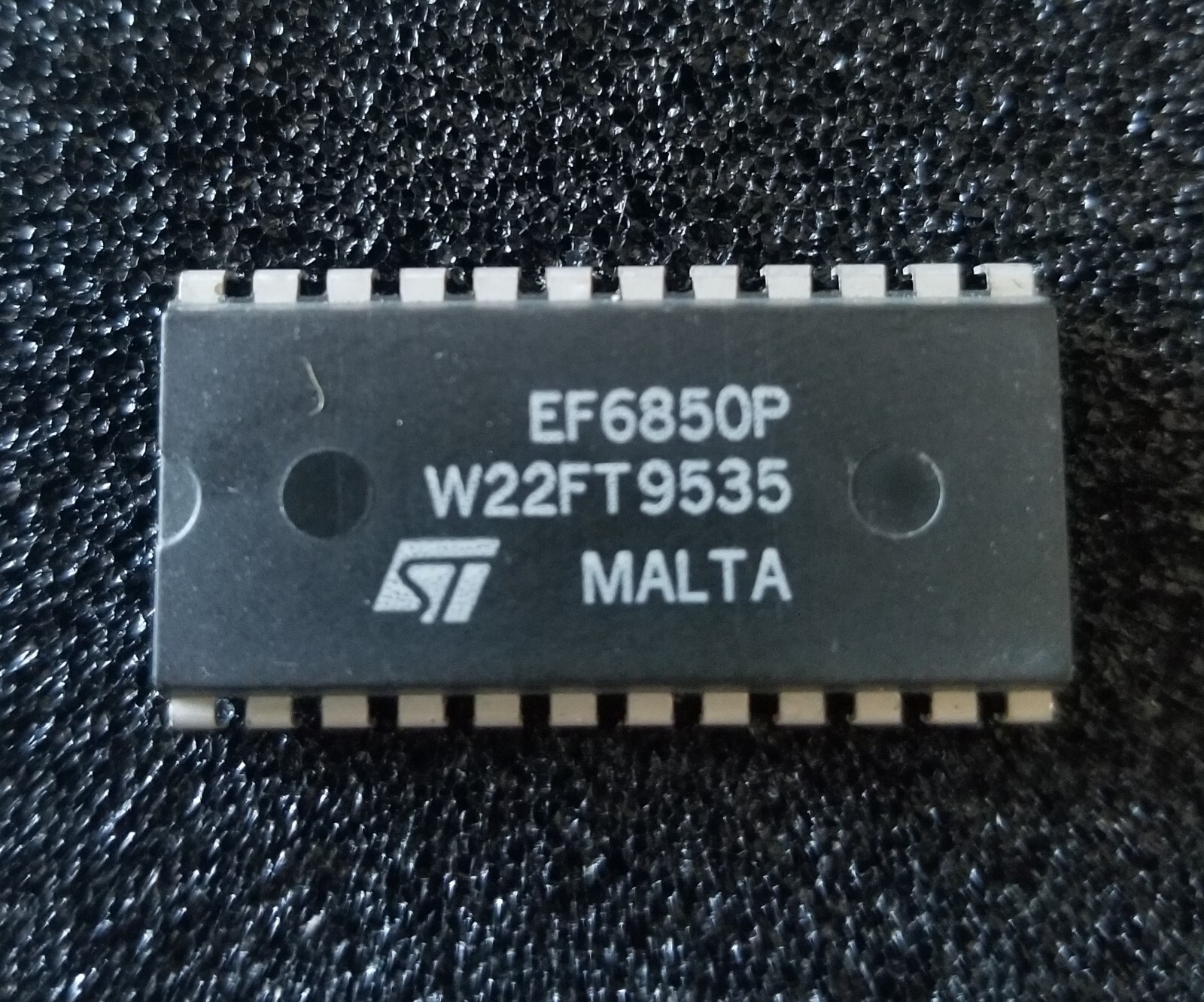 3PCS EF6850P Integrated Circuit ST THOMSON