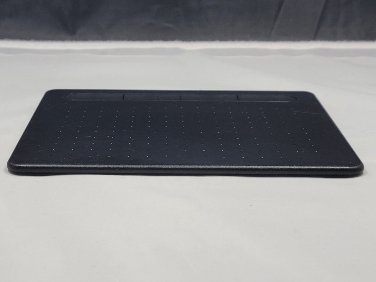 Wacom CTL4100 Graphics Tablet with Pen, Wired USB Connectivity & Cable
