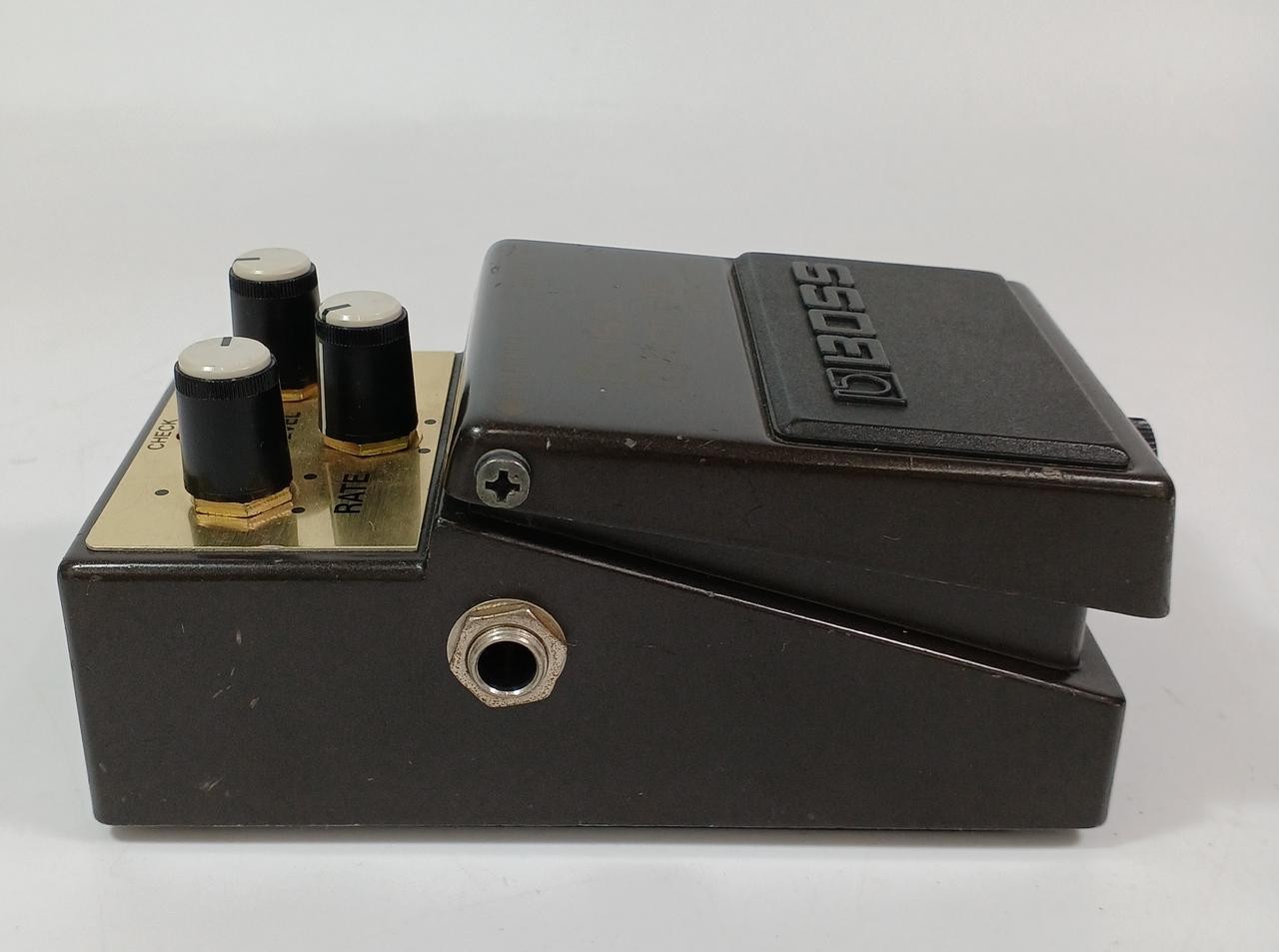 Boss Ce-2B Effector