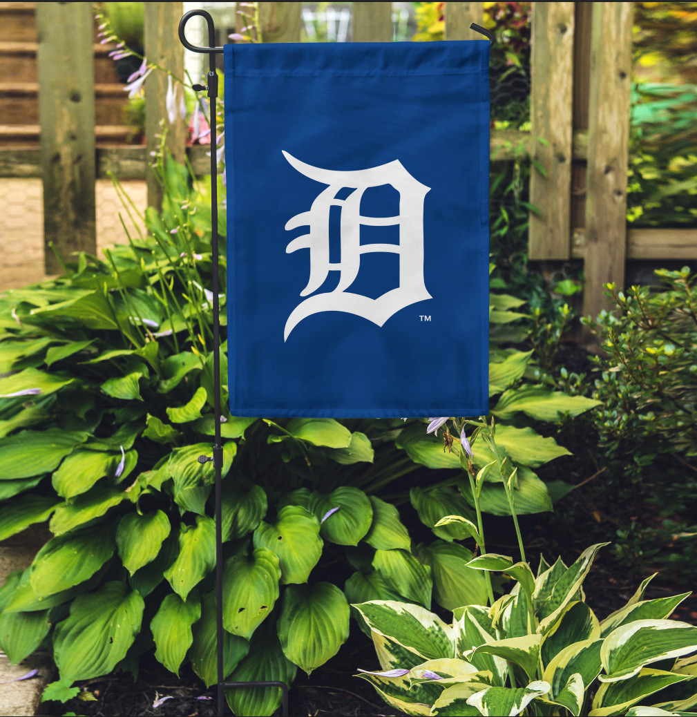 DETROIT TIGERS 11.5" X 17.5" GARDEN FLAG / YARD BANNER