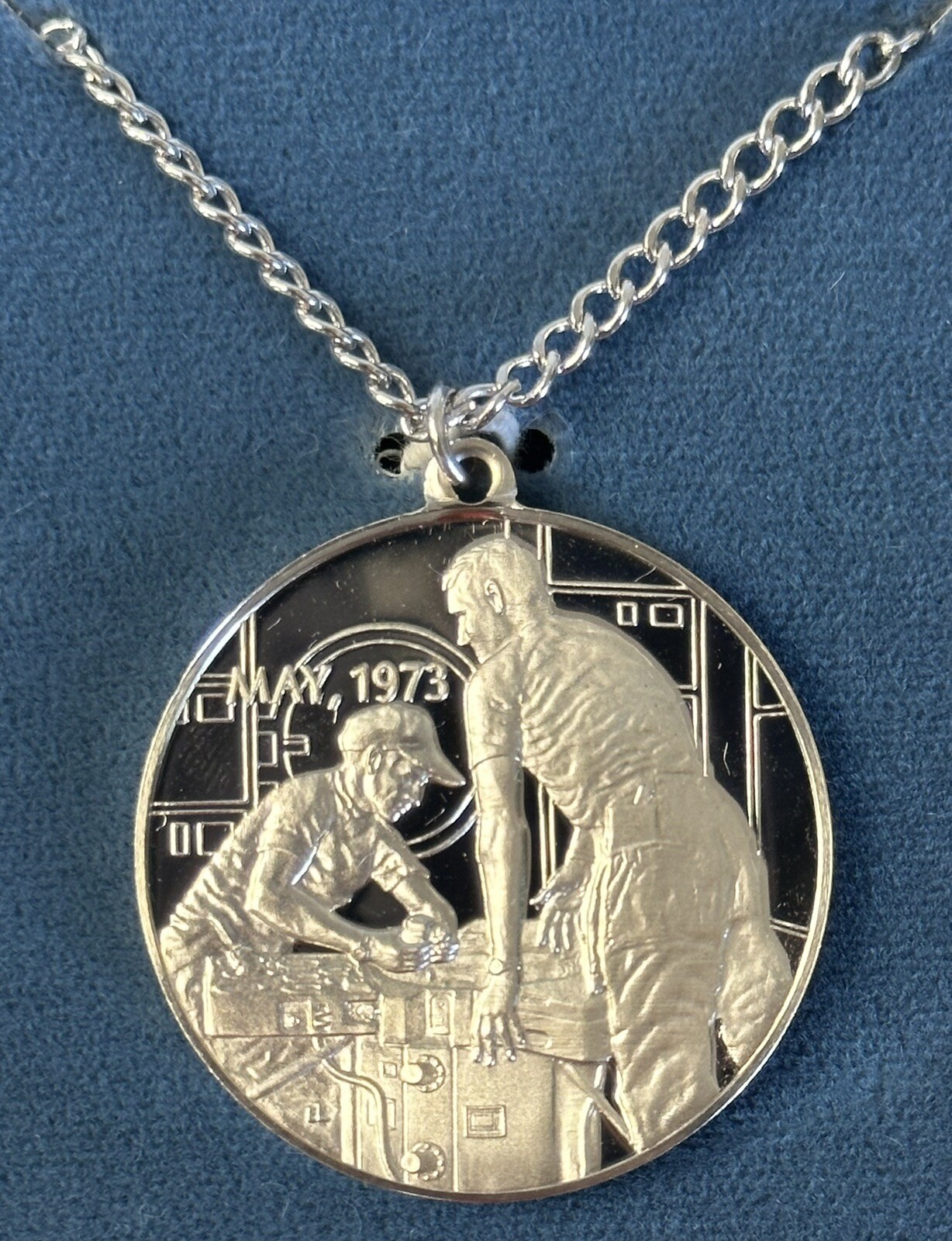 PRISTINE 1973 SKYLAB I PROOF SOLID STERLING SILVER "EYEWITNESS" PENDANT CHARM