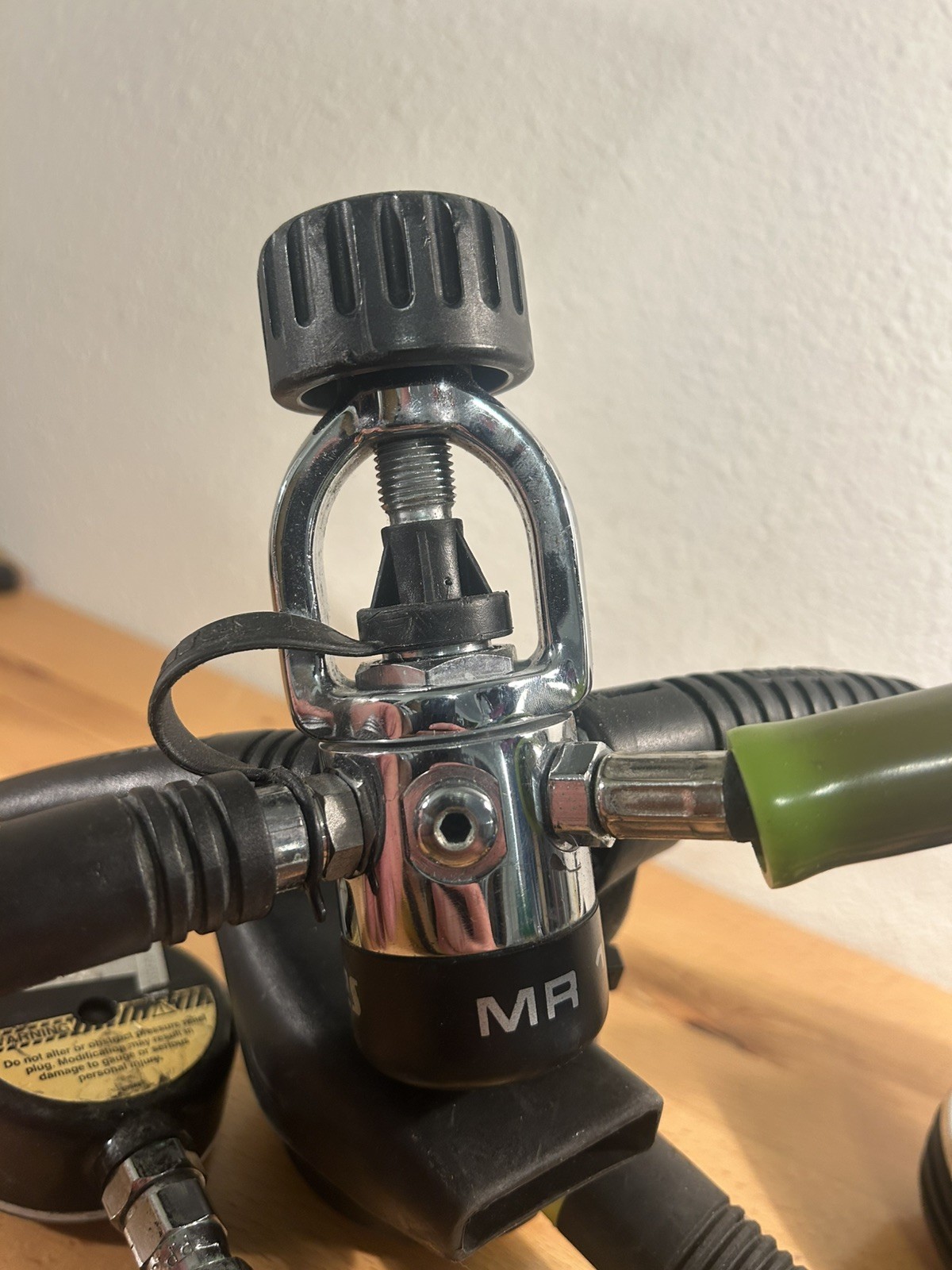 MARES MR12 DFC SCUBA REGULATOR SET Used (UNTESTED)