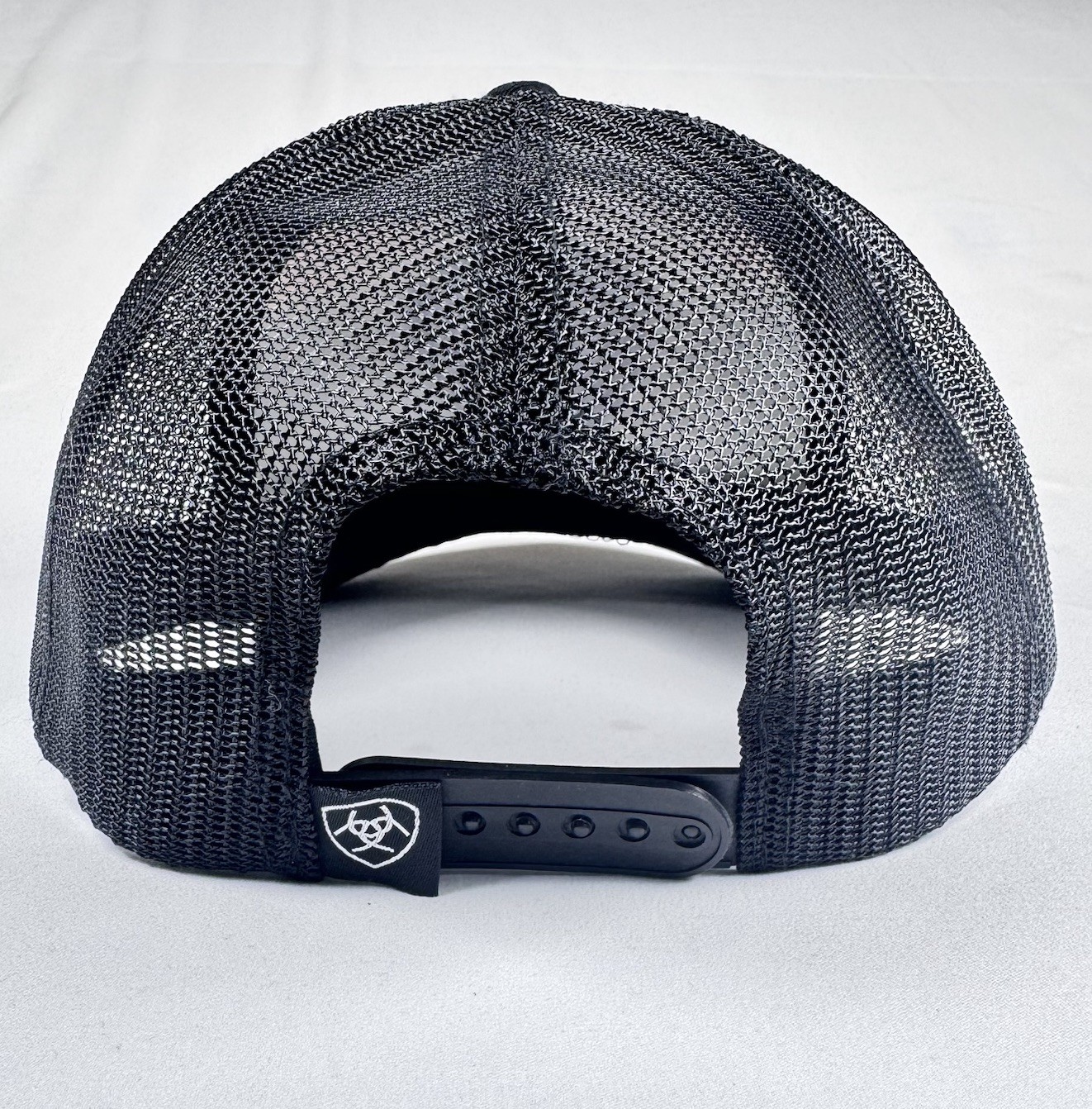 ARIAT Snapback Adjustable Mesh Cap Black & Striped Multicolored (#82)