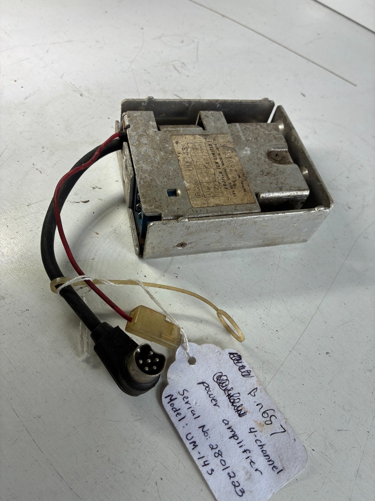4-Channel Power Amplifier 2801223 Model No: UM-143