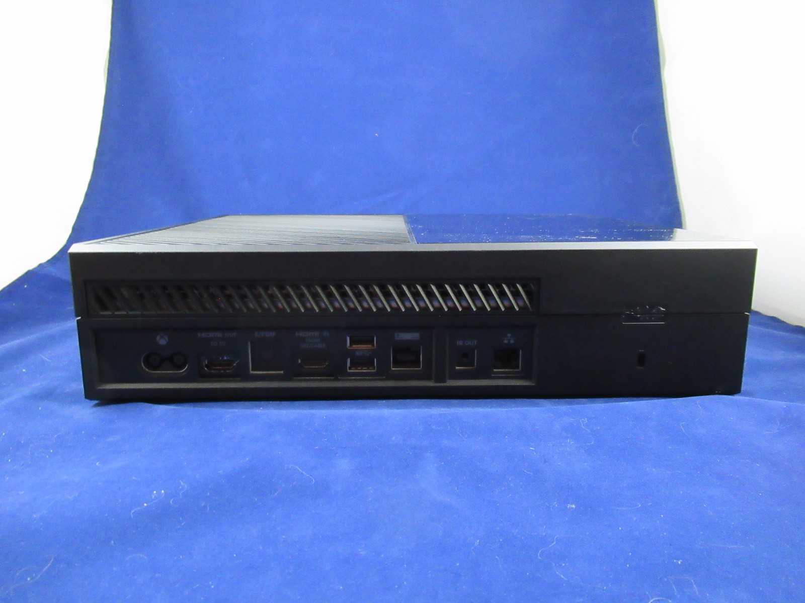 Microsoft Xbox One 500GB Black 1540 Console - Tested & Refurbed /w 2 Controllers
